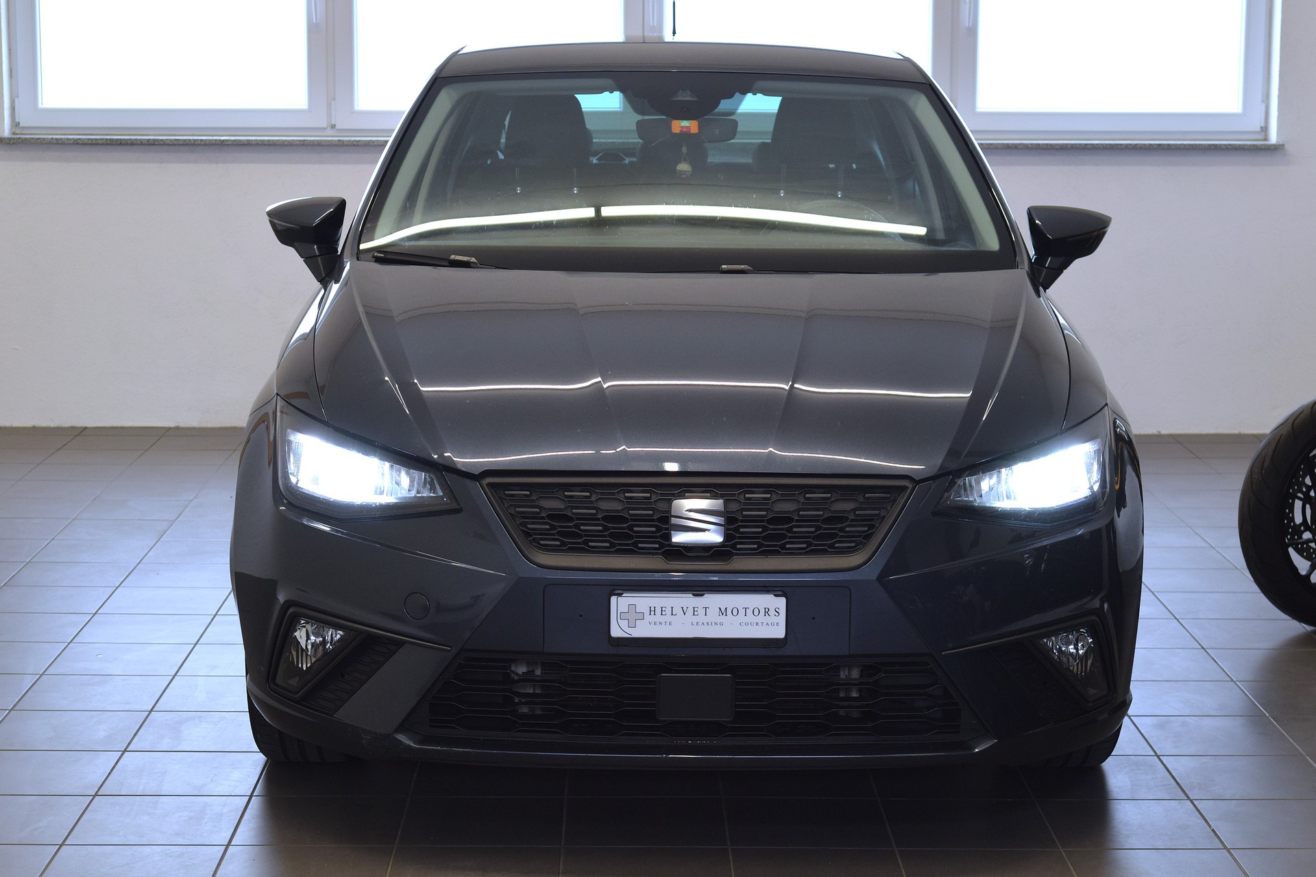 SEAT Ibiza 1.0 EcoTSI Urban-image-1
