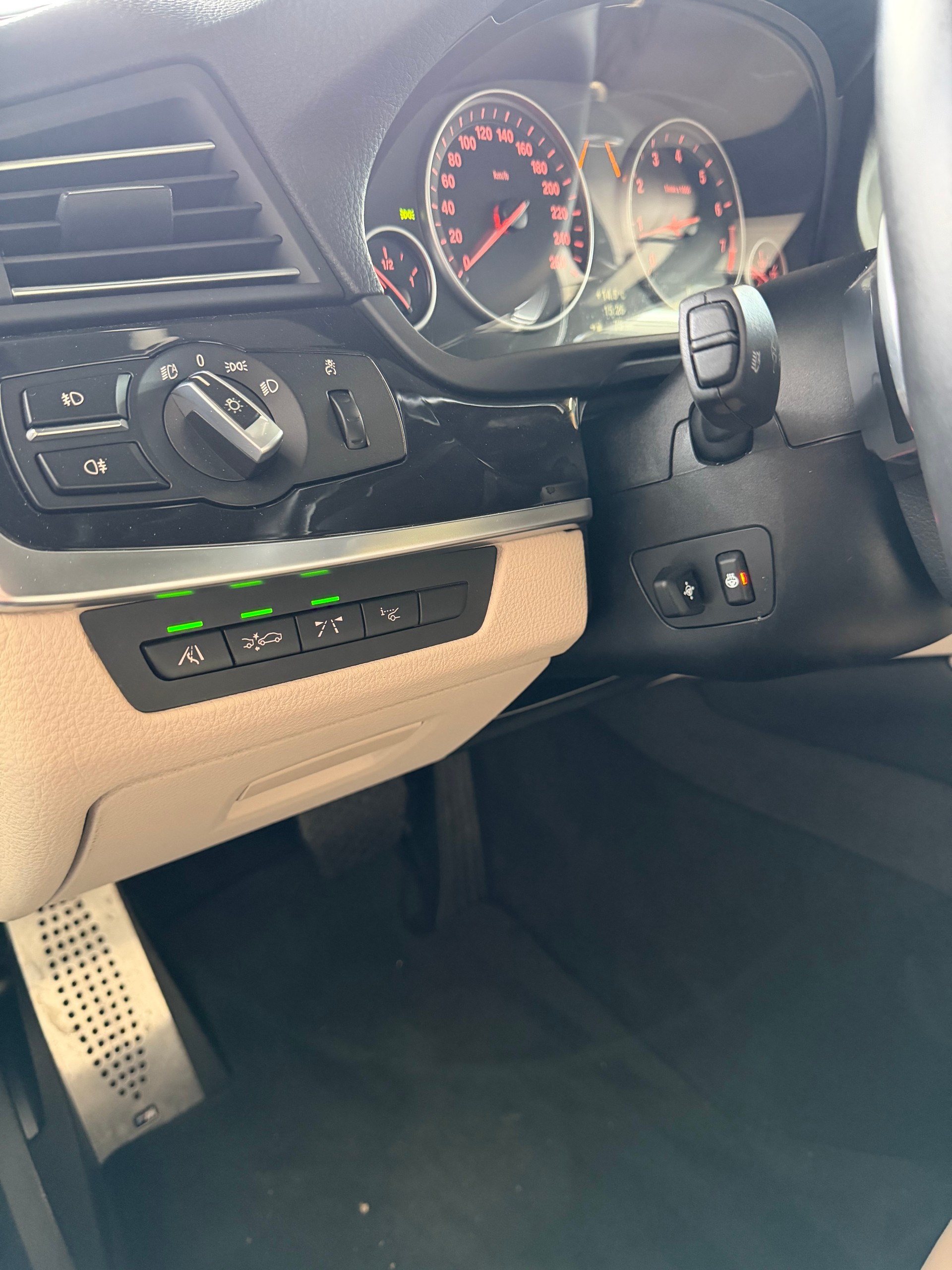 BMW 550i xDrive Steptronic I M-SPORTPAKET (CH)-image-23
