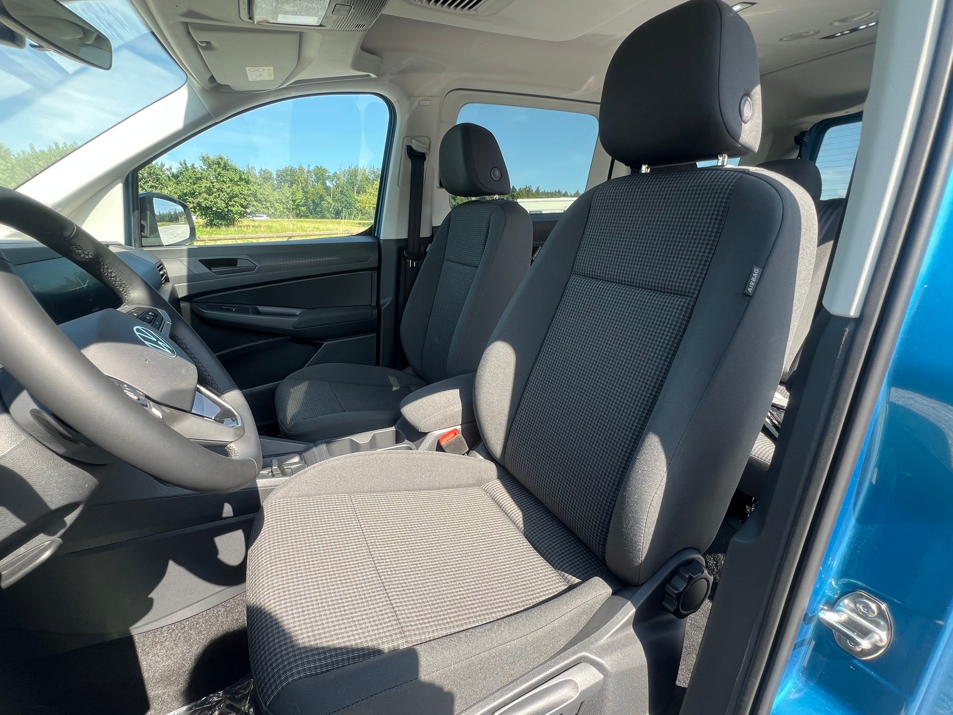 VW Caddy Maxi Liberty 1.5 TSI eHybrid - inkl. Umbau für Rollstuhltransport-image-8