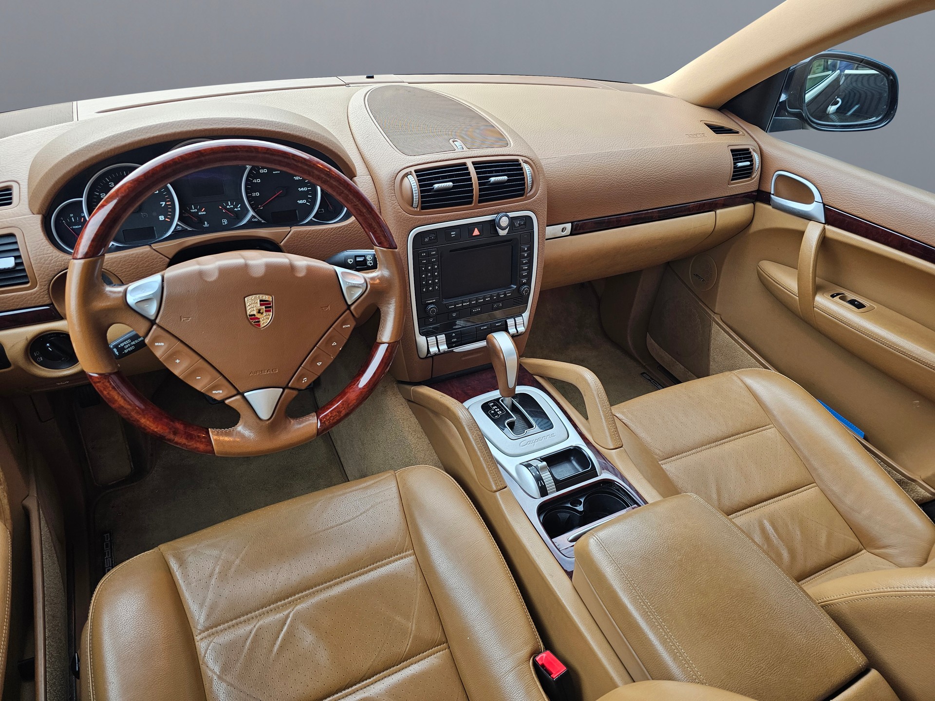 PORSCHE Cayenne S-image-12