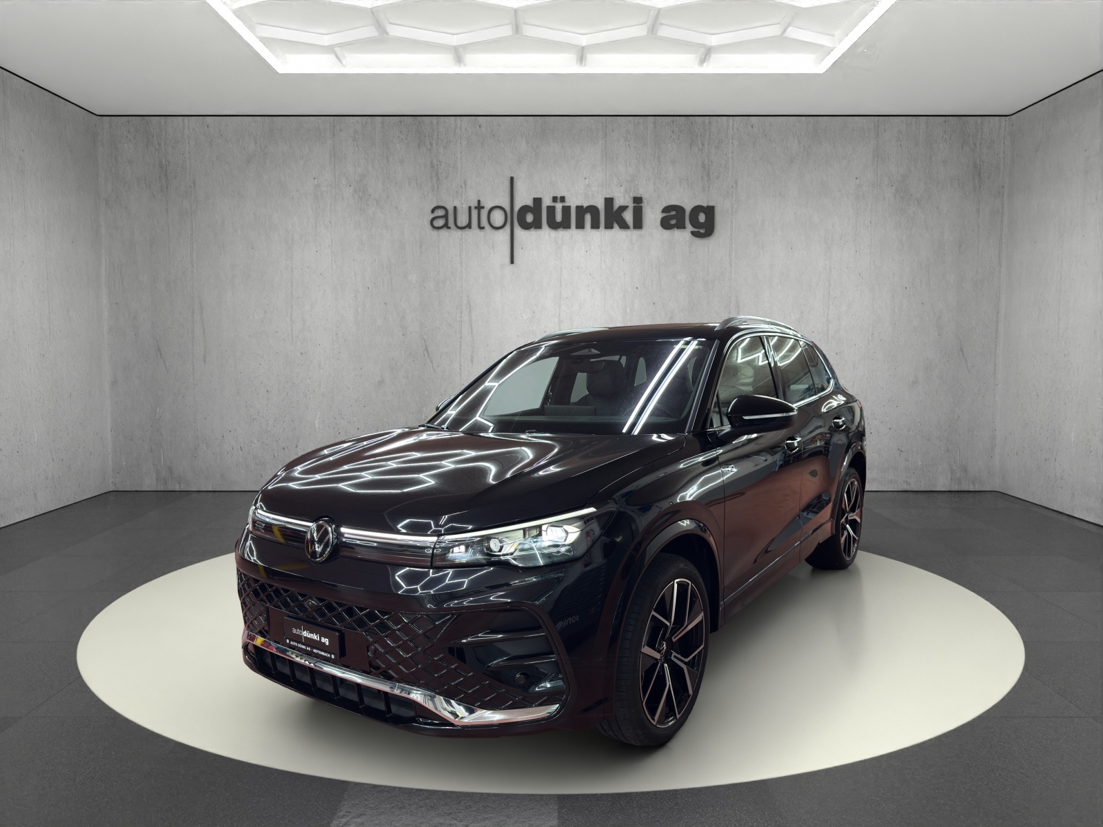 VW Tiguan 2.0 TDI SCR R-Line United 4Motion DSG-image-0