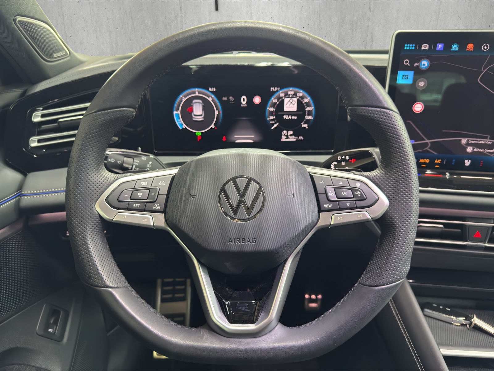 VW Tiguan 2.0 TDI SCR R-Line United 4Motion DSG-image-9