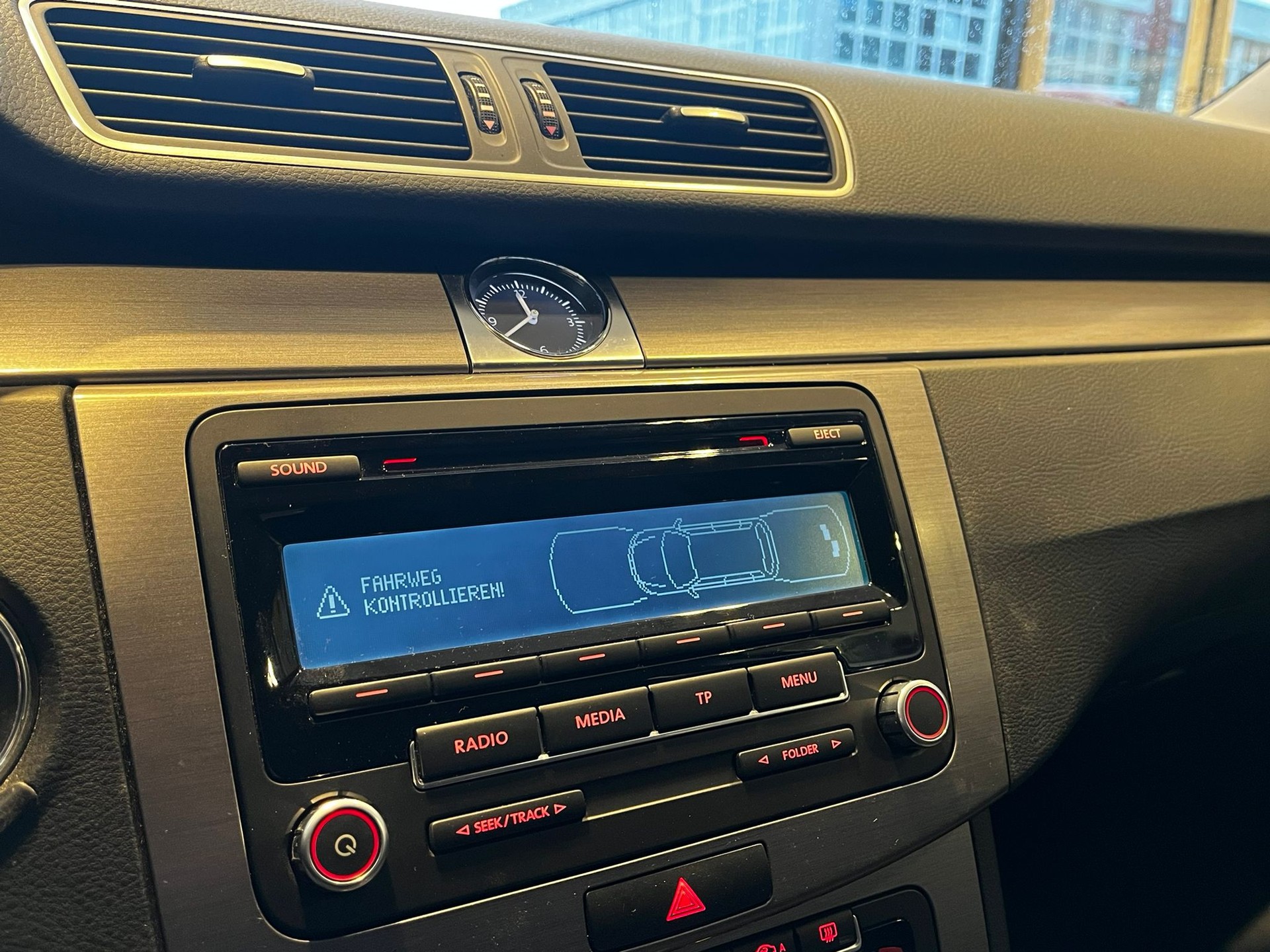 VW Passat Variant 1.8 TSI Comfortline DSG-image-15