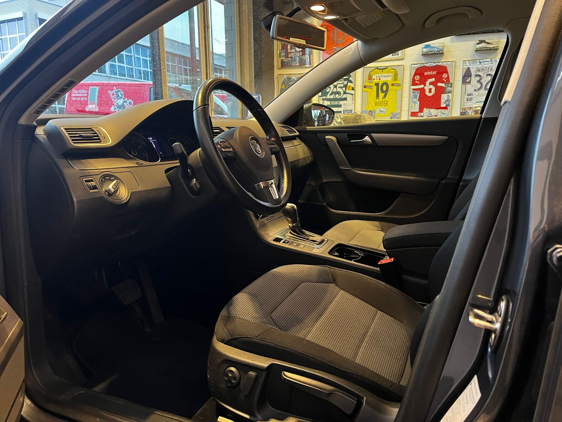 VW Passat Variant 1.8 TSI Comfortline DSG-image-10