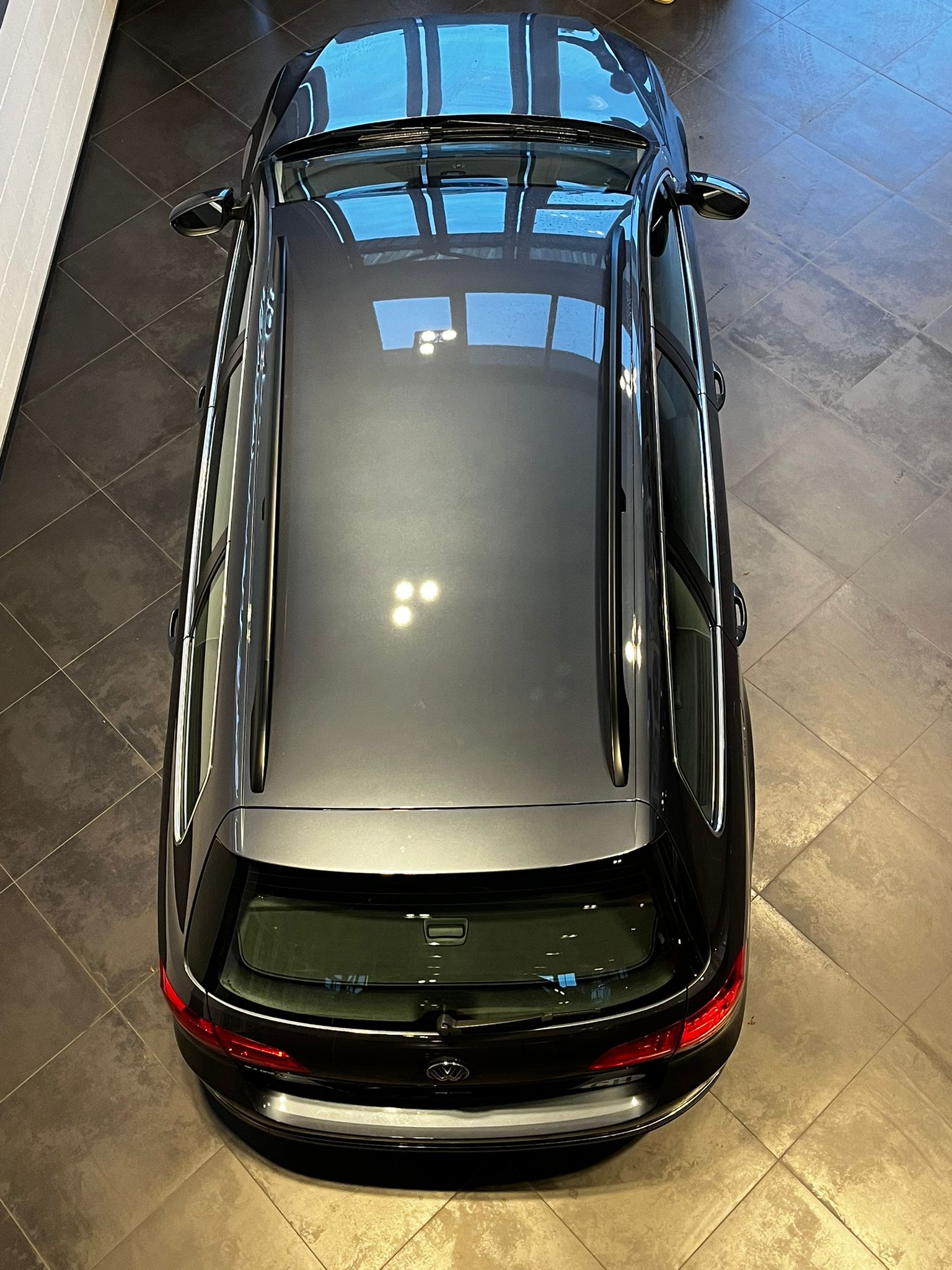 VW Passat Variant 1.8 TSI Comfortline DSG-image-9