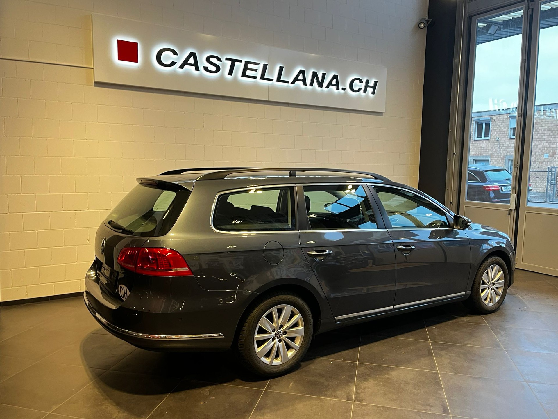 VW Passat Variant 1.8 TSI Comfortline DSG-image-5