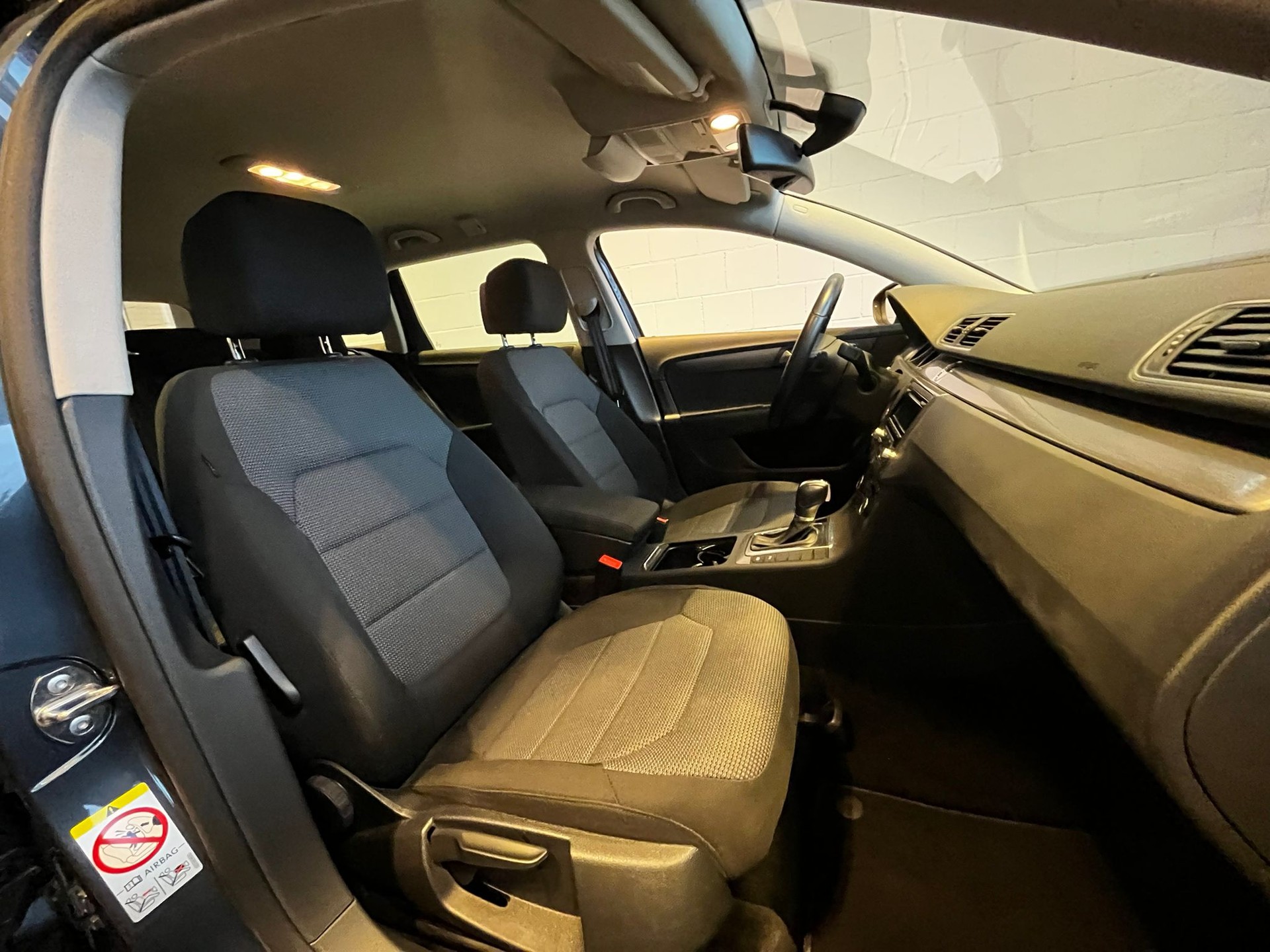 VW Passat Variant 1.8 TSI Comfortline DSG-image-14