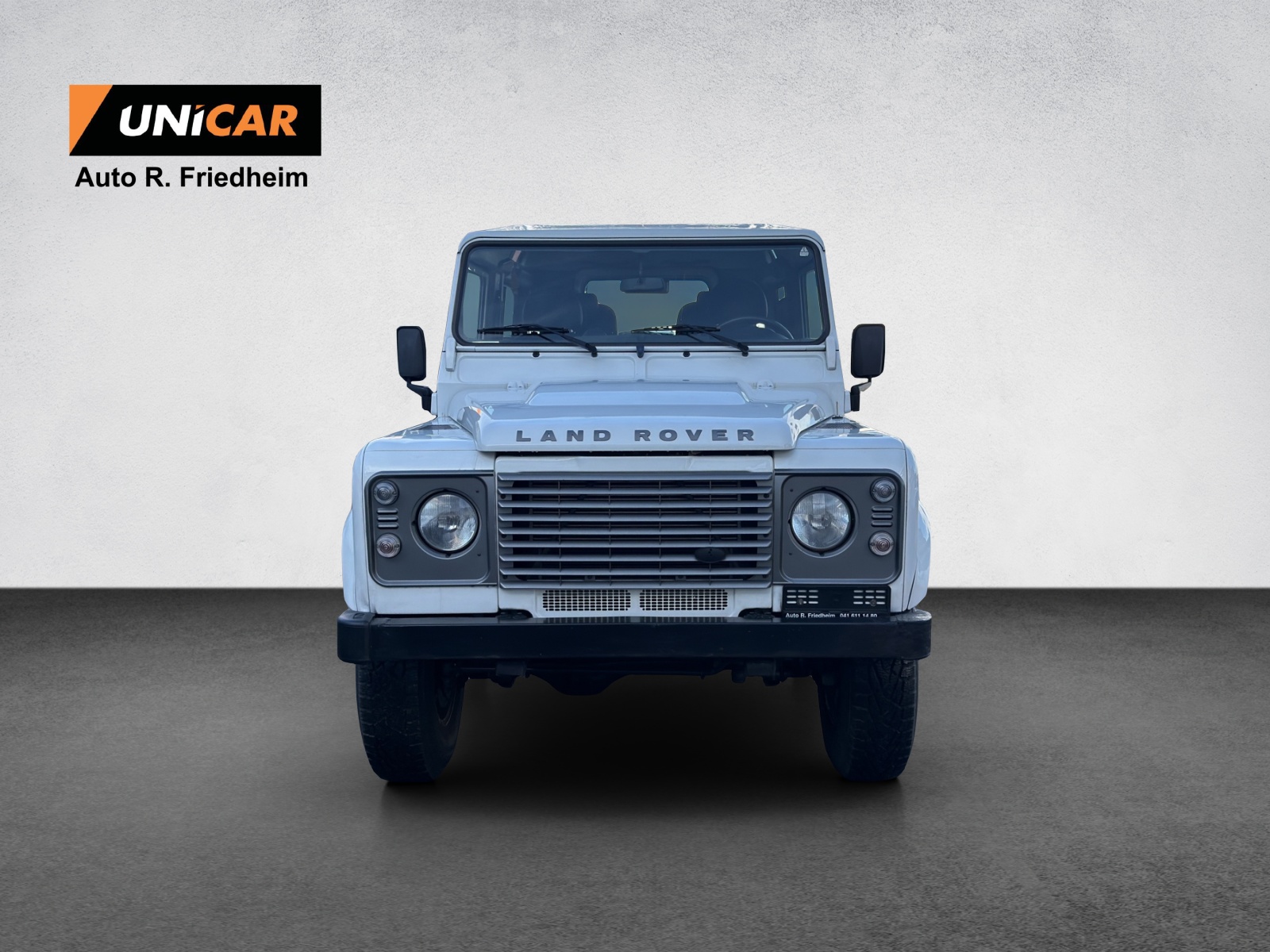 LAND ROVER Defender 90 2.2 TD4 Station Wagon-showroom-element-1