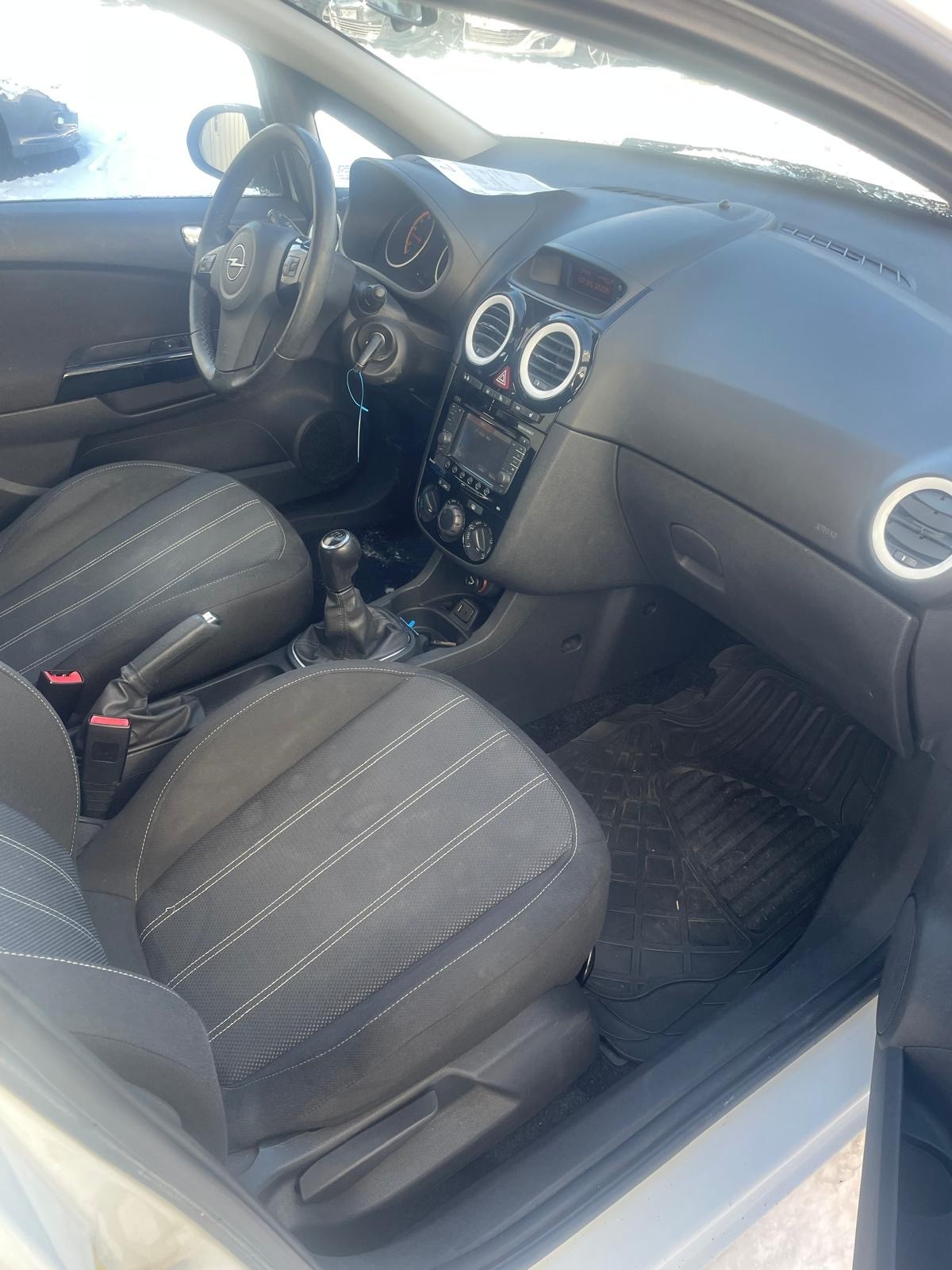OPEL Corsa 1.2 TP Color Edition-image-2