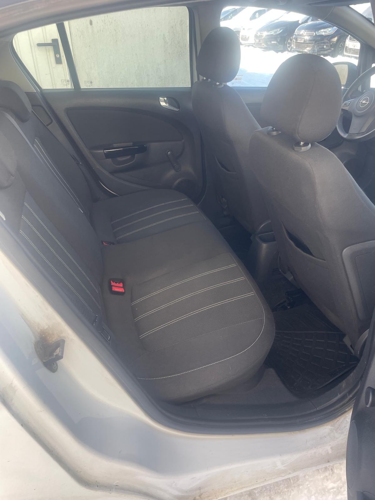 OPEL Corsa 1.2 TP Color Edition-image-4