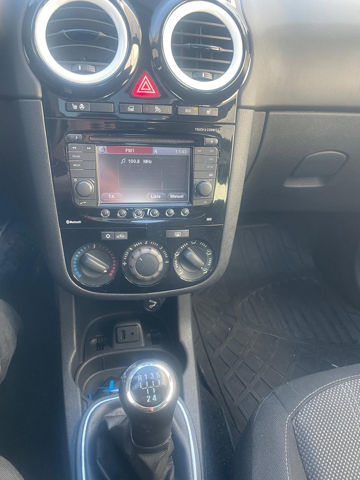 OPEL Corsa 1.2 TP Color Edition-image-11