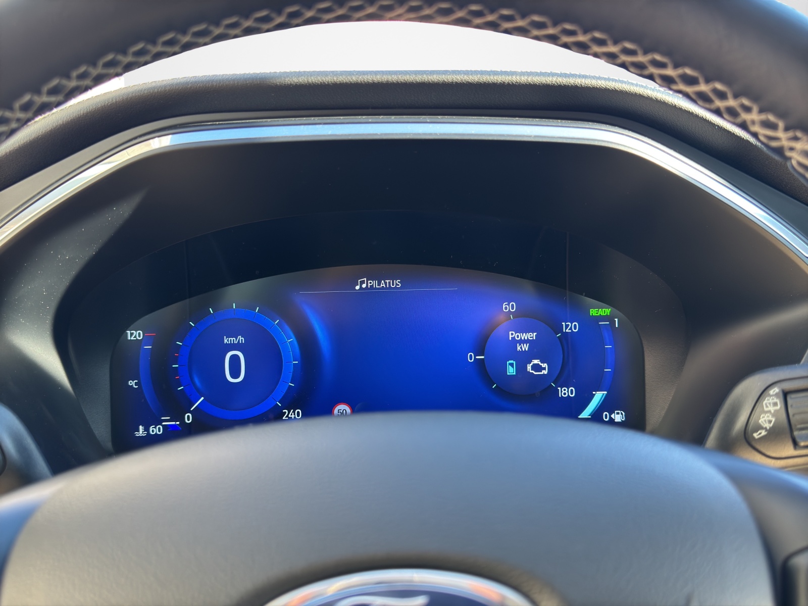 FORD Kuga 2.5 Plug-in Hybrid Vignale-image-9