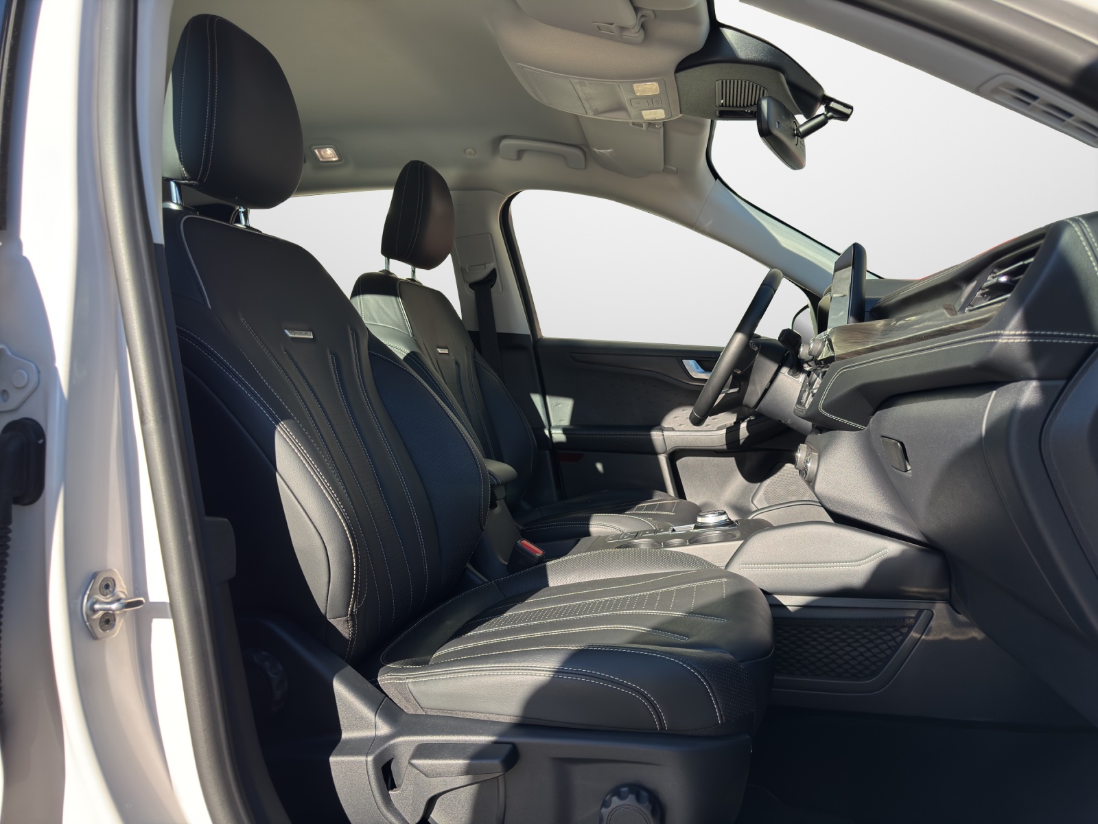 FORD Kuga 2.5 Plug-in Hybrid Vignale-image-6