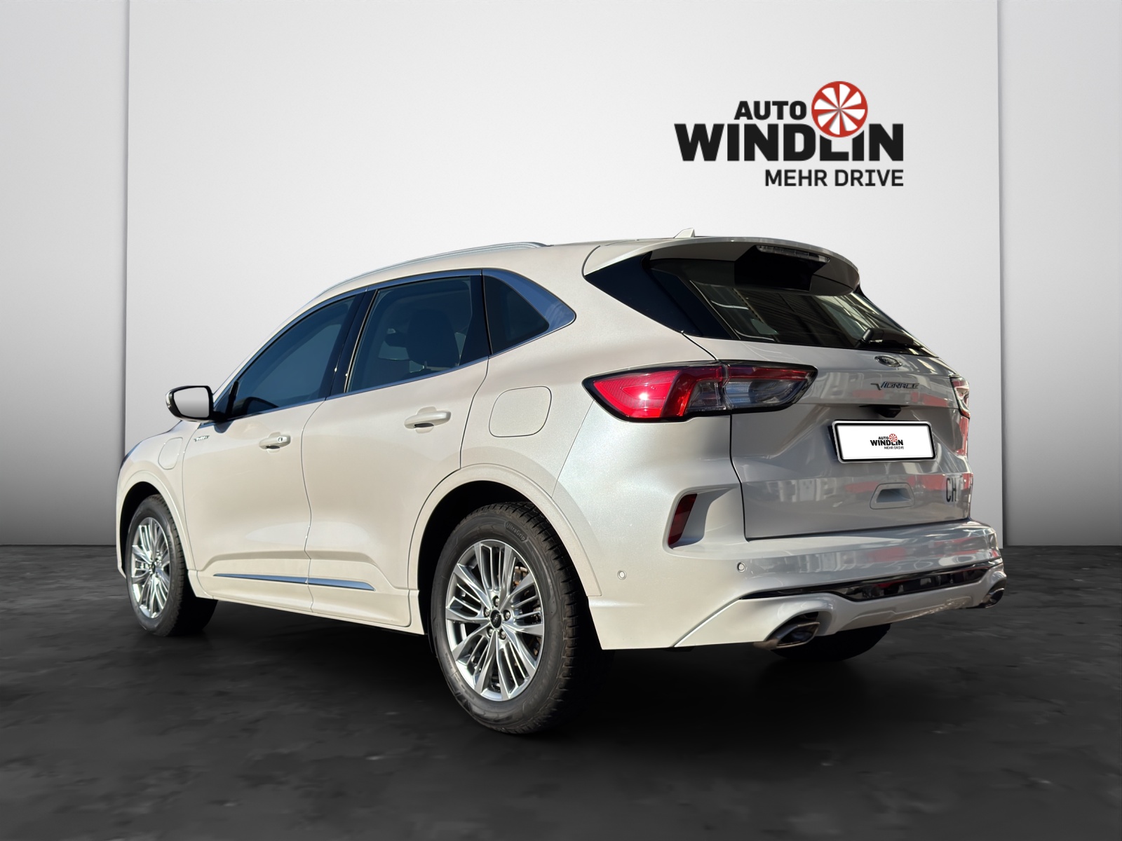 FORD Kuga 2.5 Plug-in Hybrid Vignale-image-3