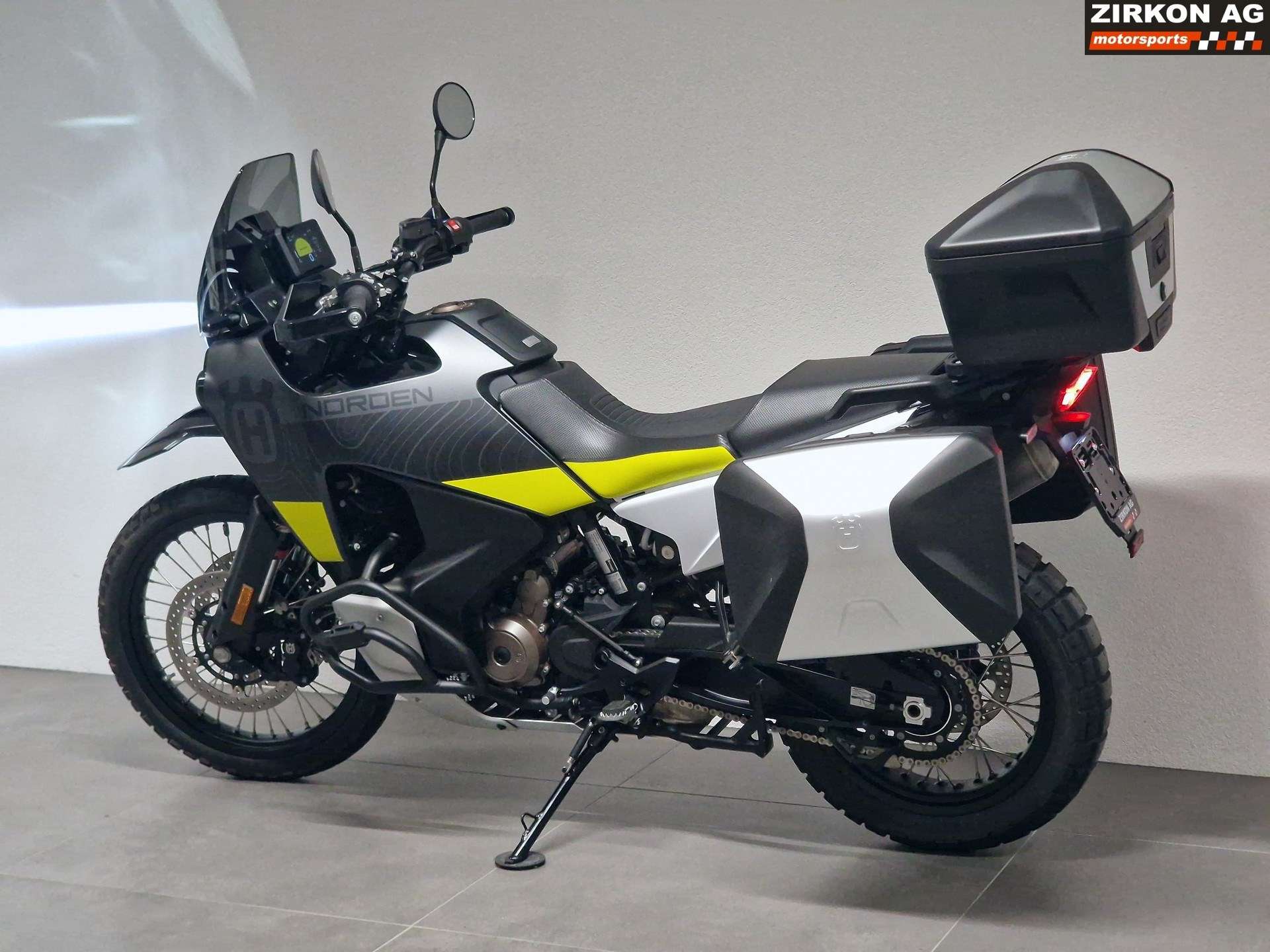 HUSQVARNA Norden 901-image-12
