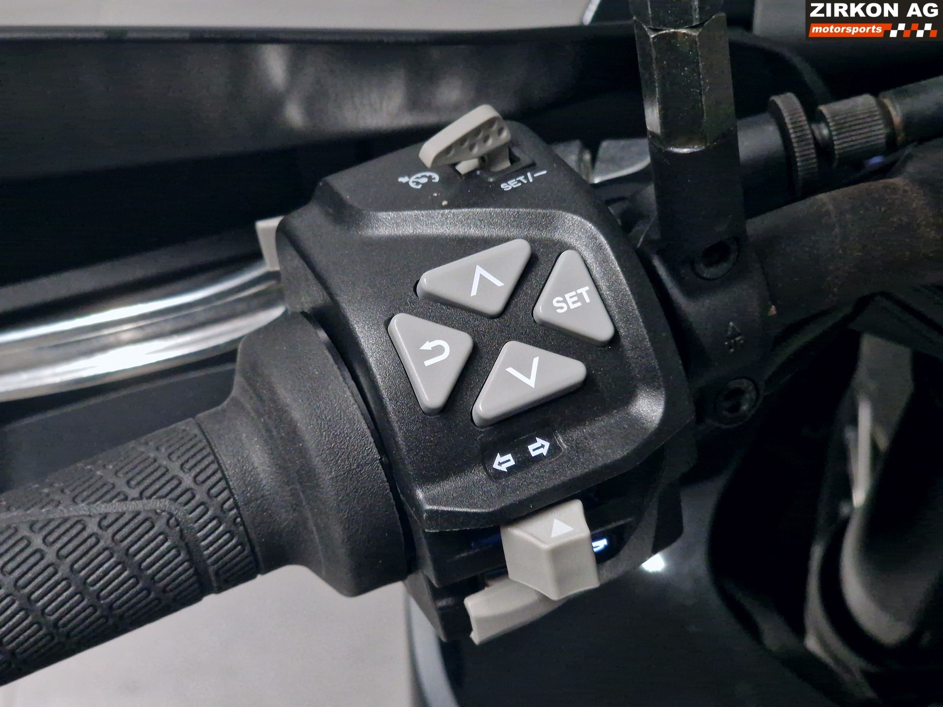 HUSQVARNA Norden 901-image-14
