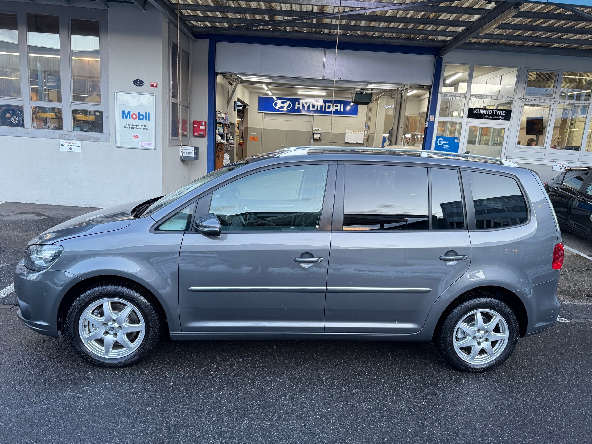 VW Touran 1.4 TSI Trendline-image-1