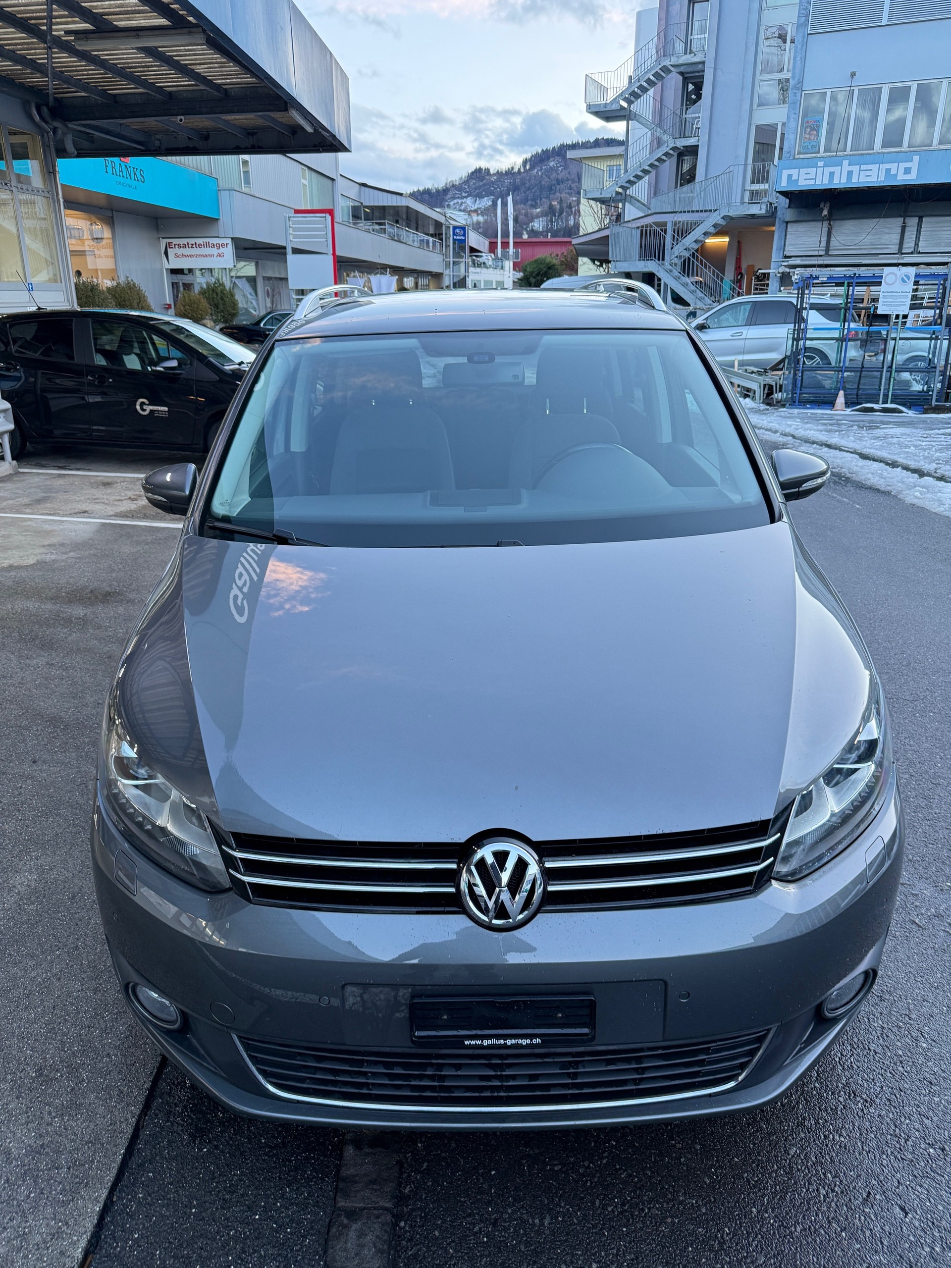 VW Touran 1.4 TSI Trendline-image-4