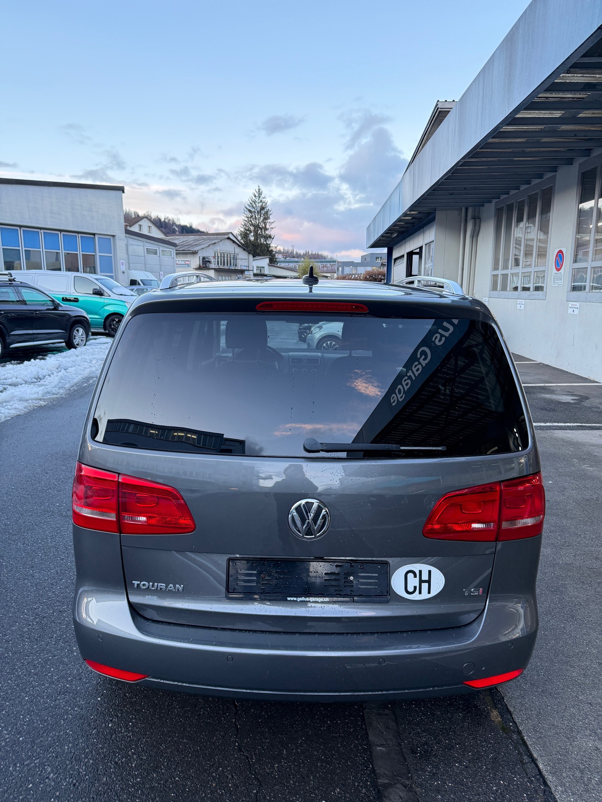 VW Touran 1.4 TSI Trendline-image-2