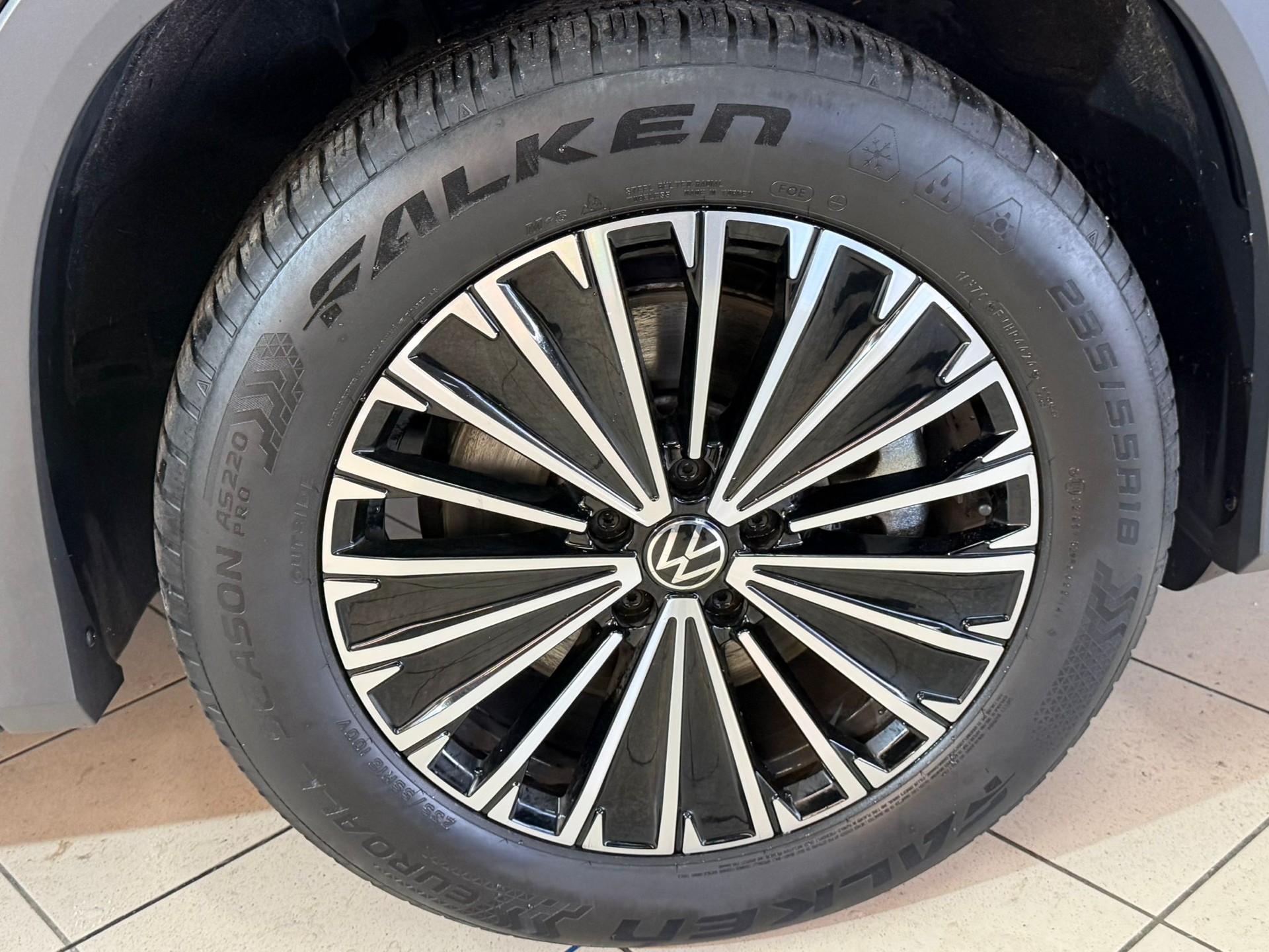 VW Tayron 2.0 TDI SCR Elegance 4Motion DSG-image-5