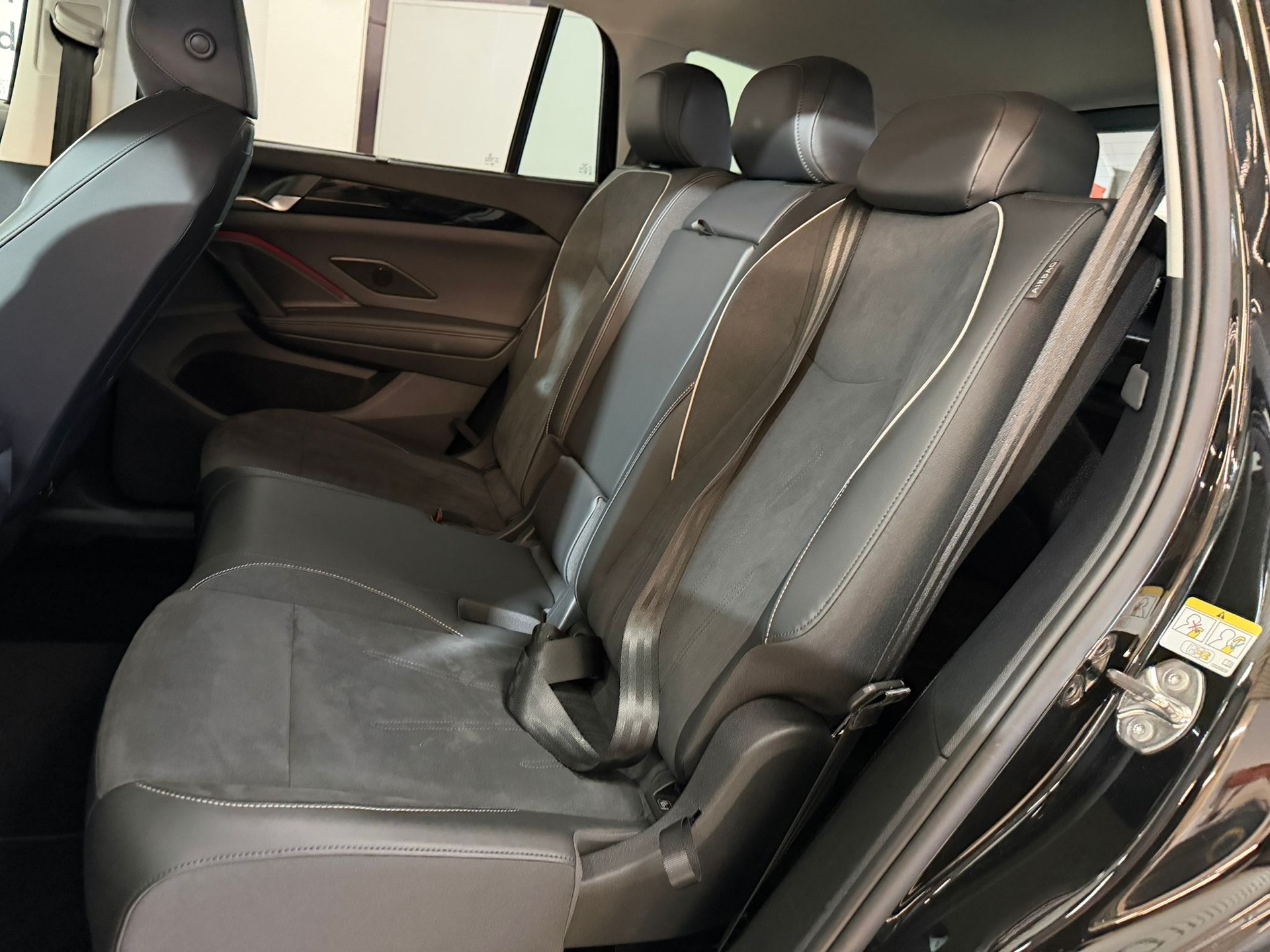 VW Tayron 2.0 TDI SCR Elegance 4Motion DSG-image-9