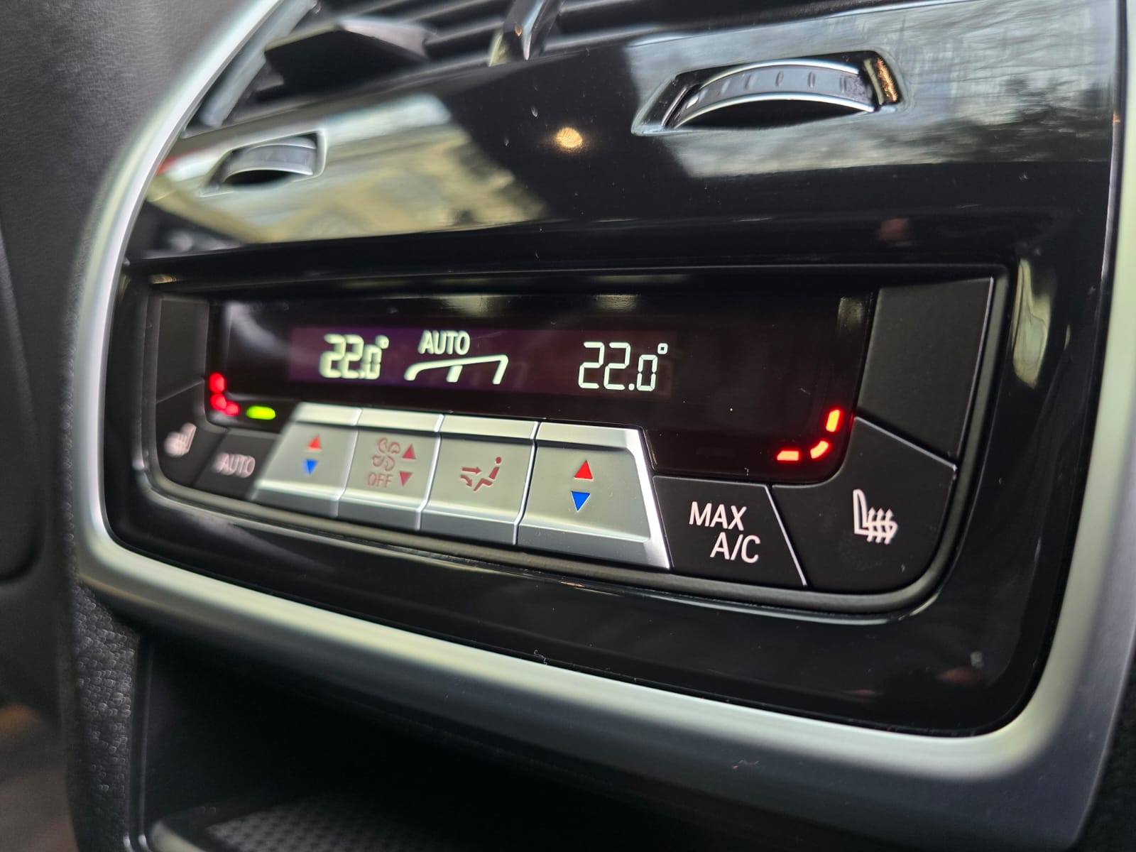 BMW X7 xDrive M50i Steptronic-image-26