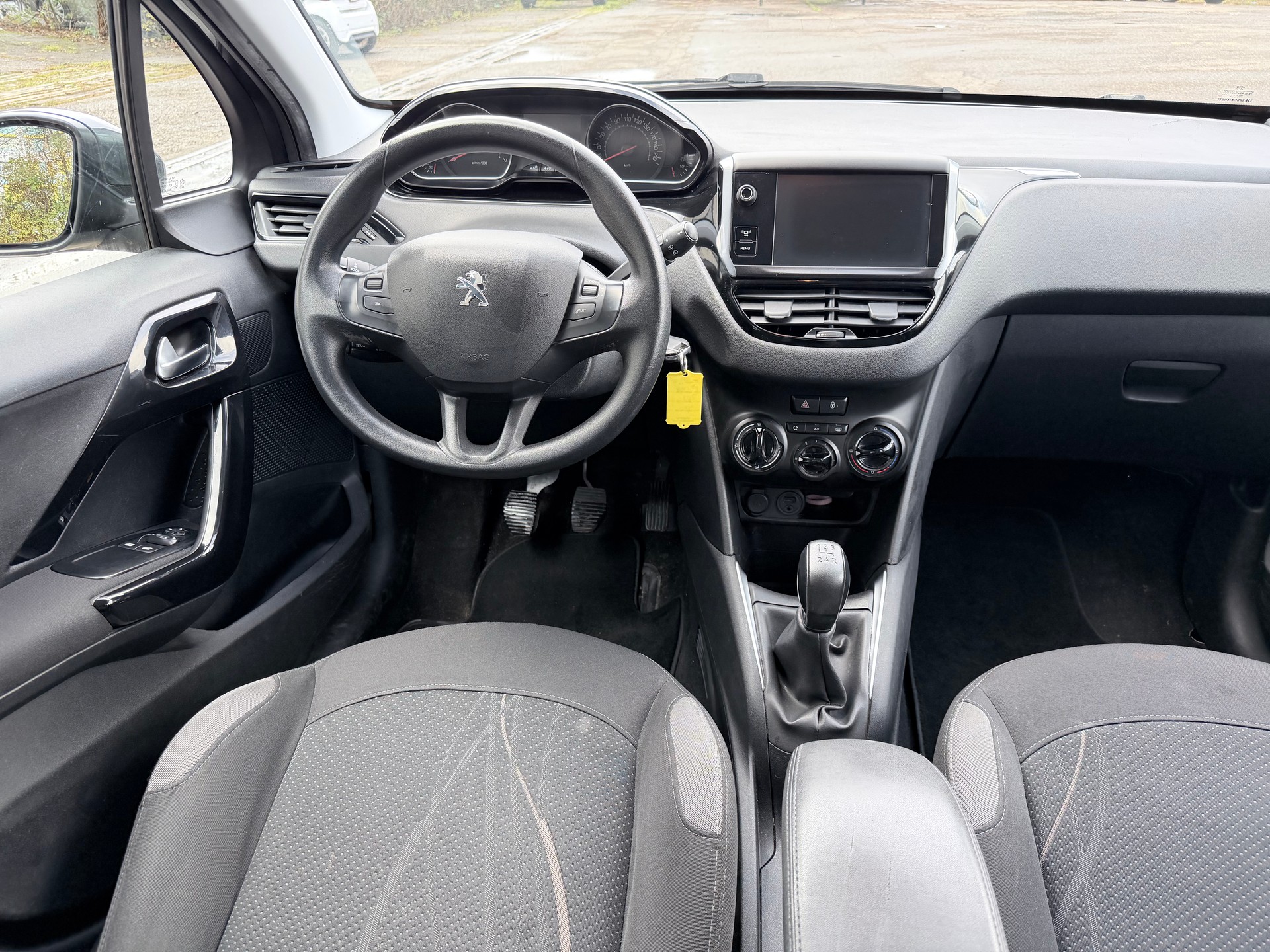 PEUGEOT 208 1.4 VTI Active-image-4
