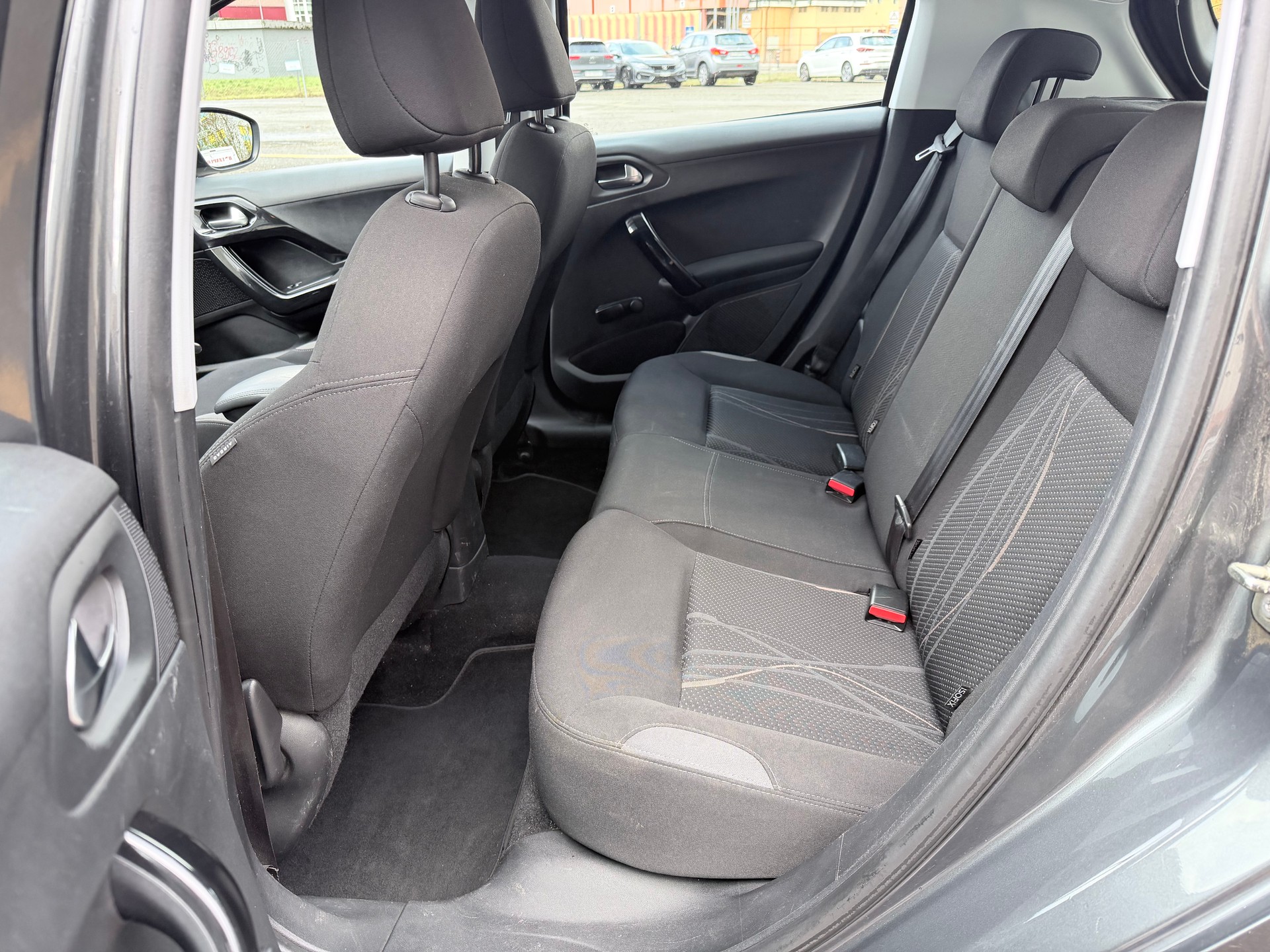 PEUGEOT 208 1.4 VTI Active-image-7