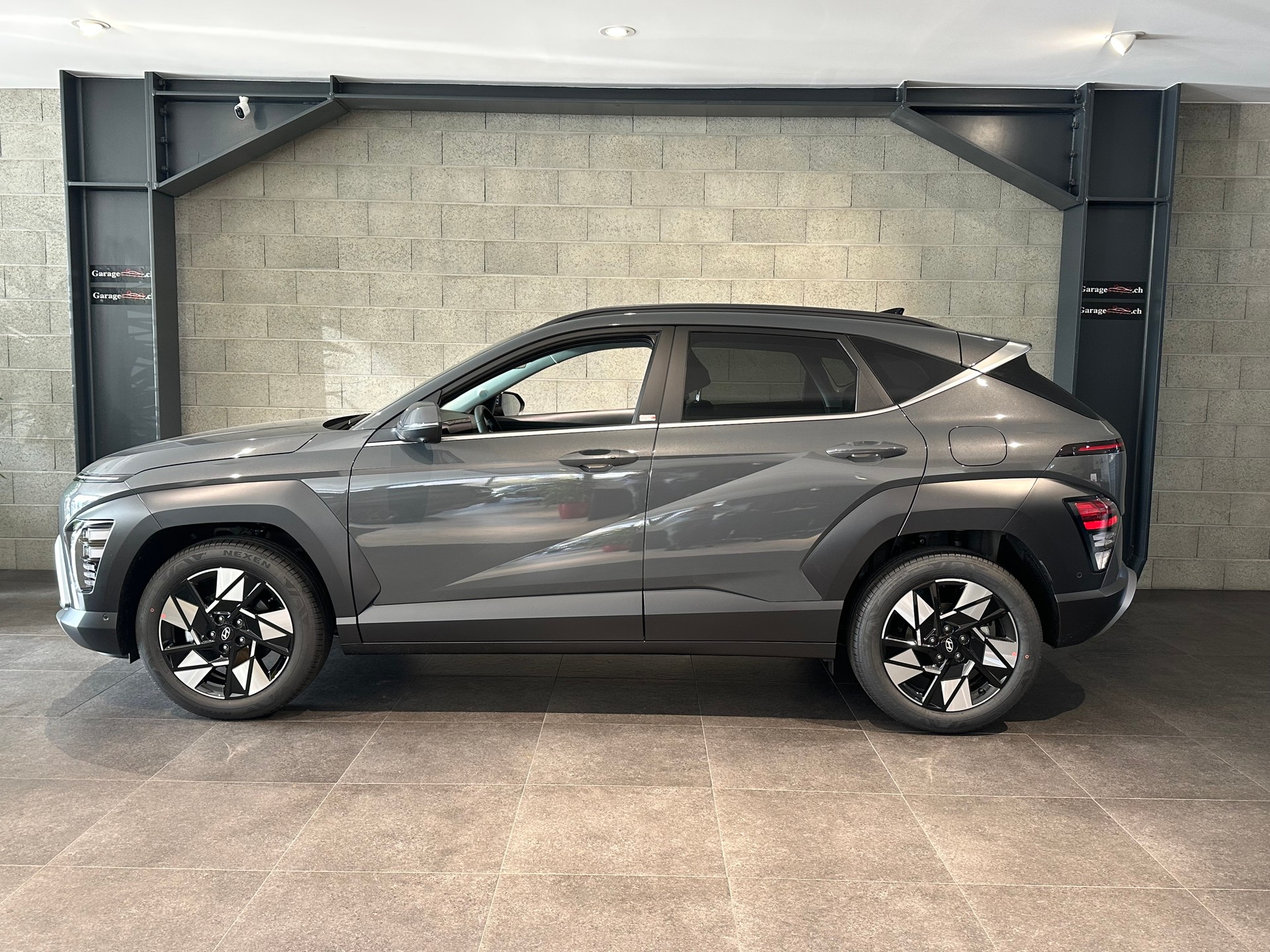 HYUNDAI Kona 1.6 HEV Amplia