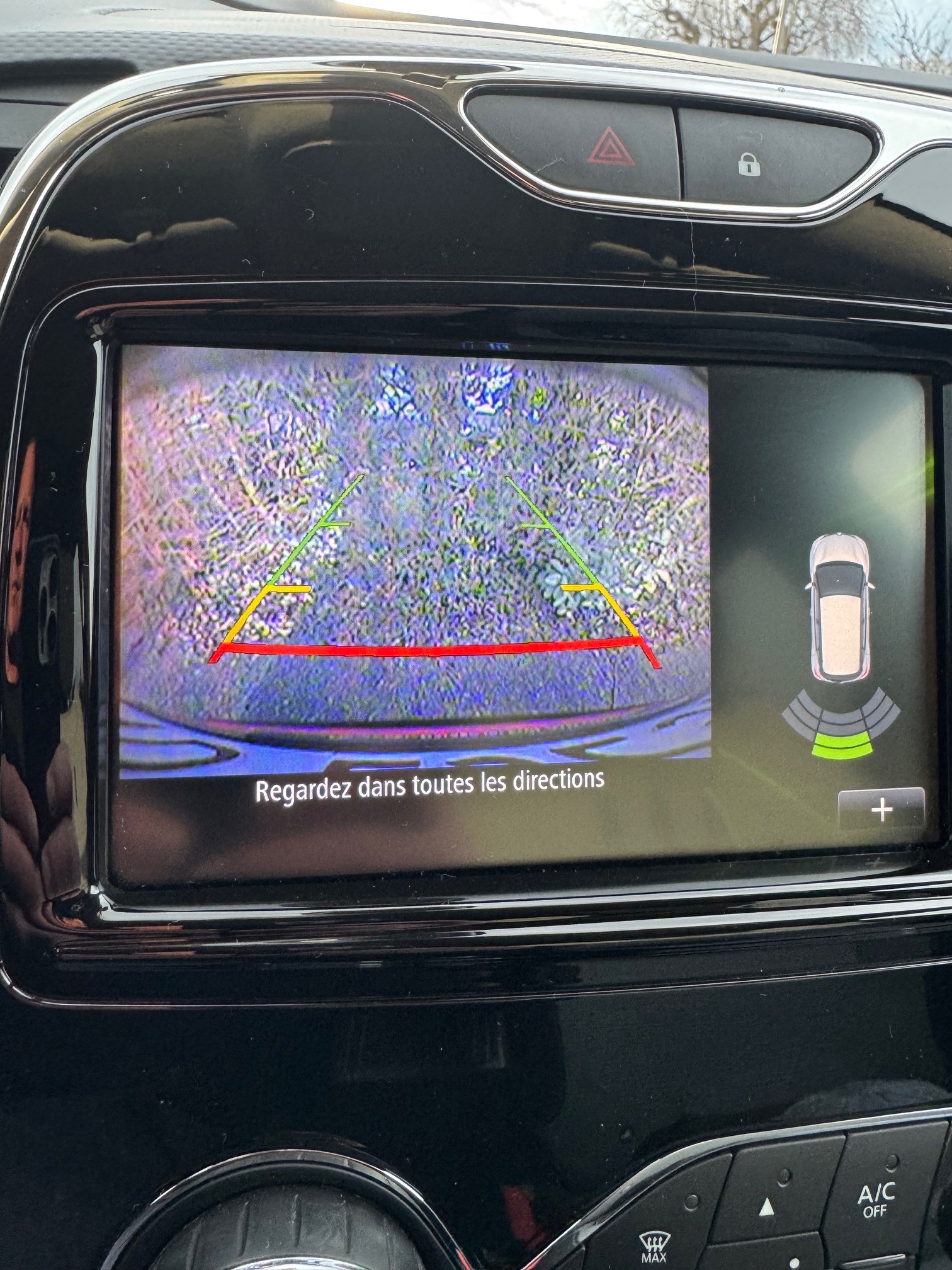 RENAULT Captur 1.2 T 16V Privilège EDC-image-6