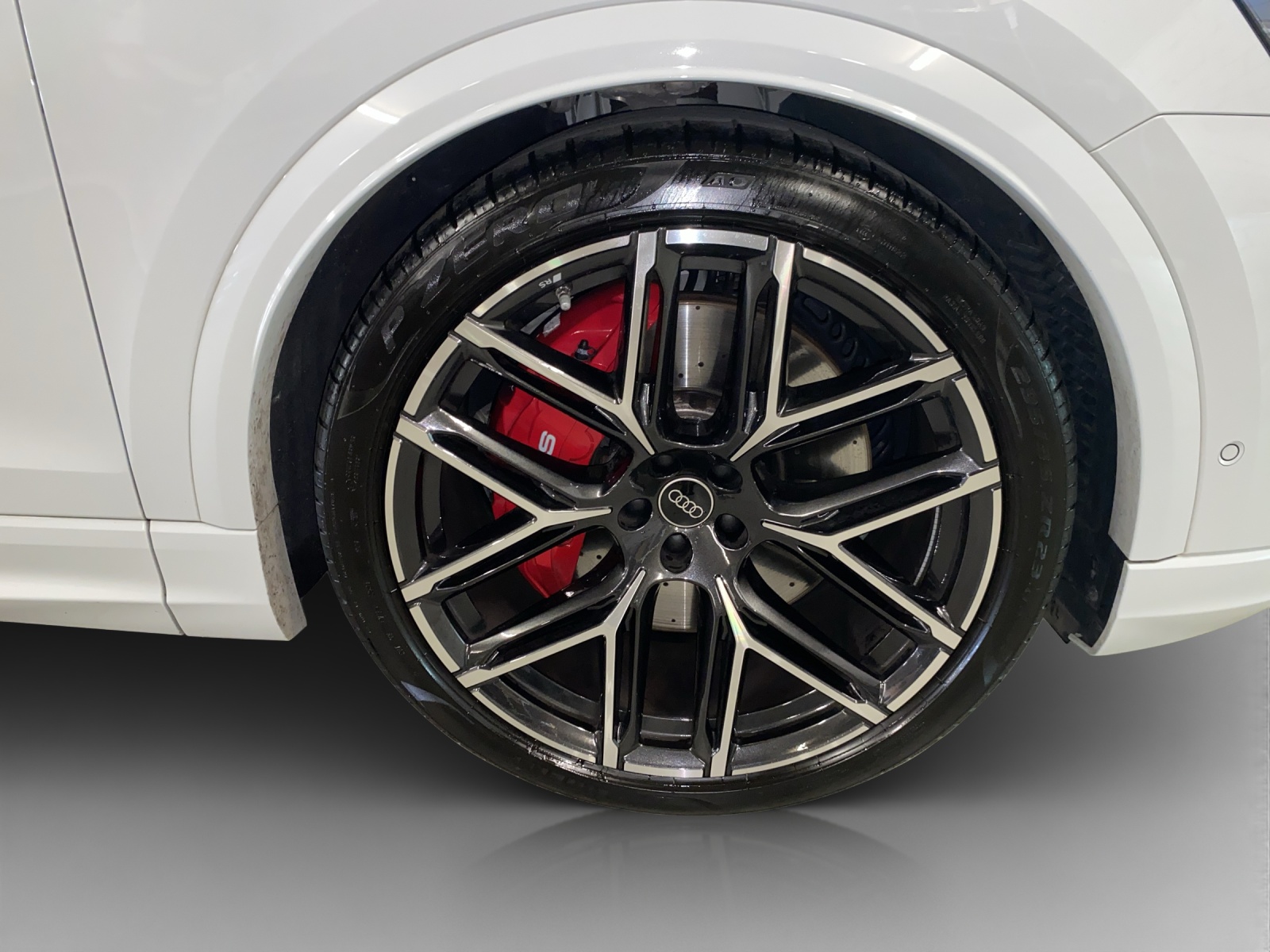 AUDI RSQ8 quattro-image-15
