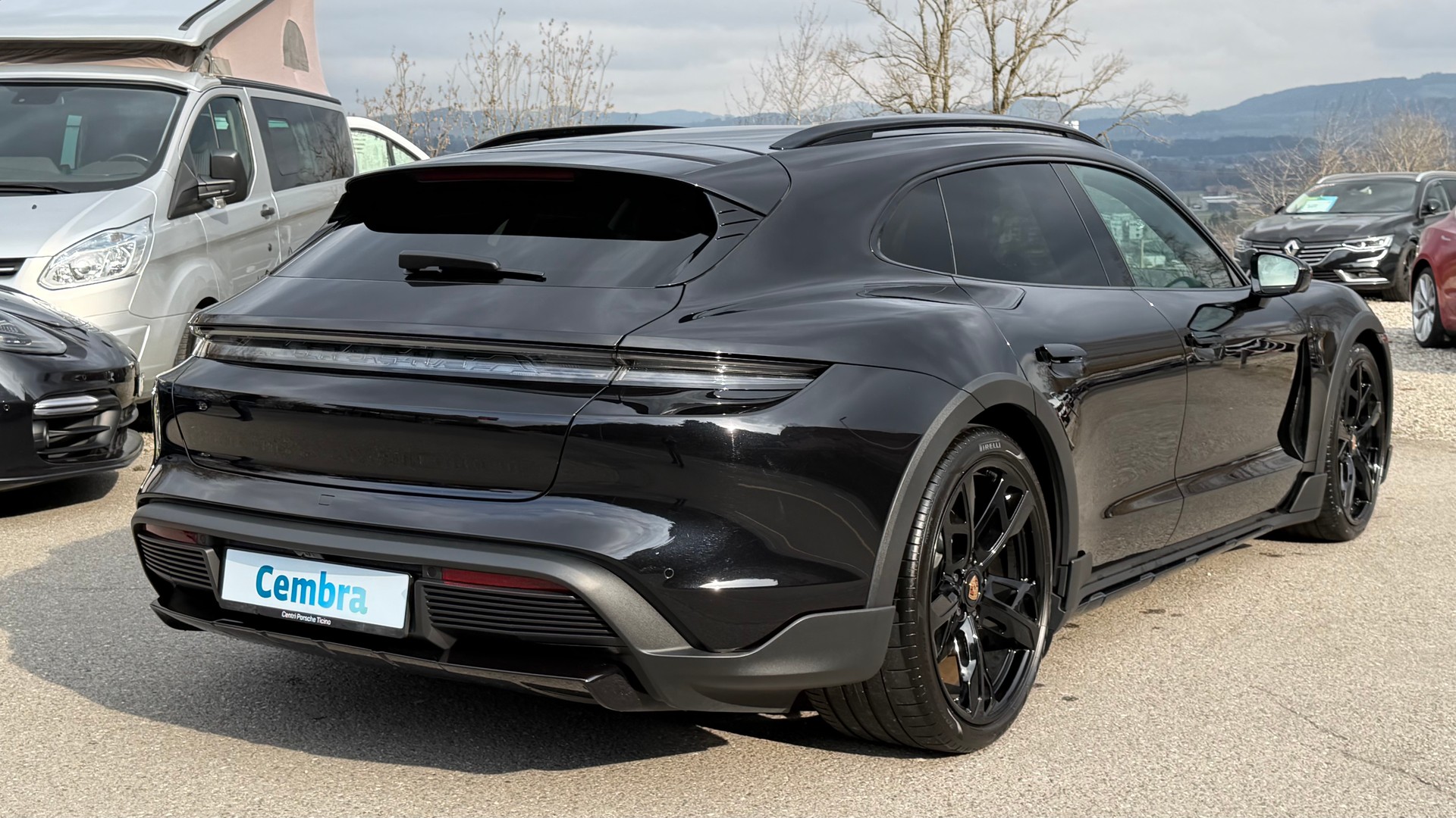 PORSCHE Taycan 4 Cross Turismo-image-5