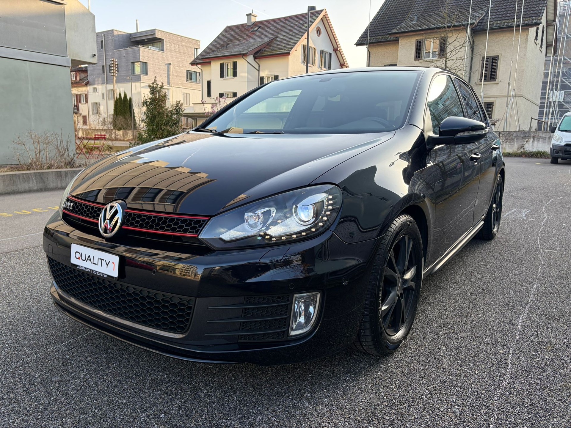 VW Golf 2.0 TSI GTI-image-5