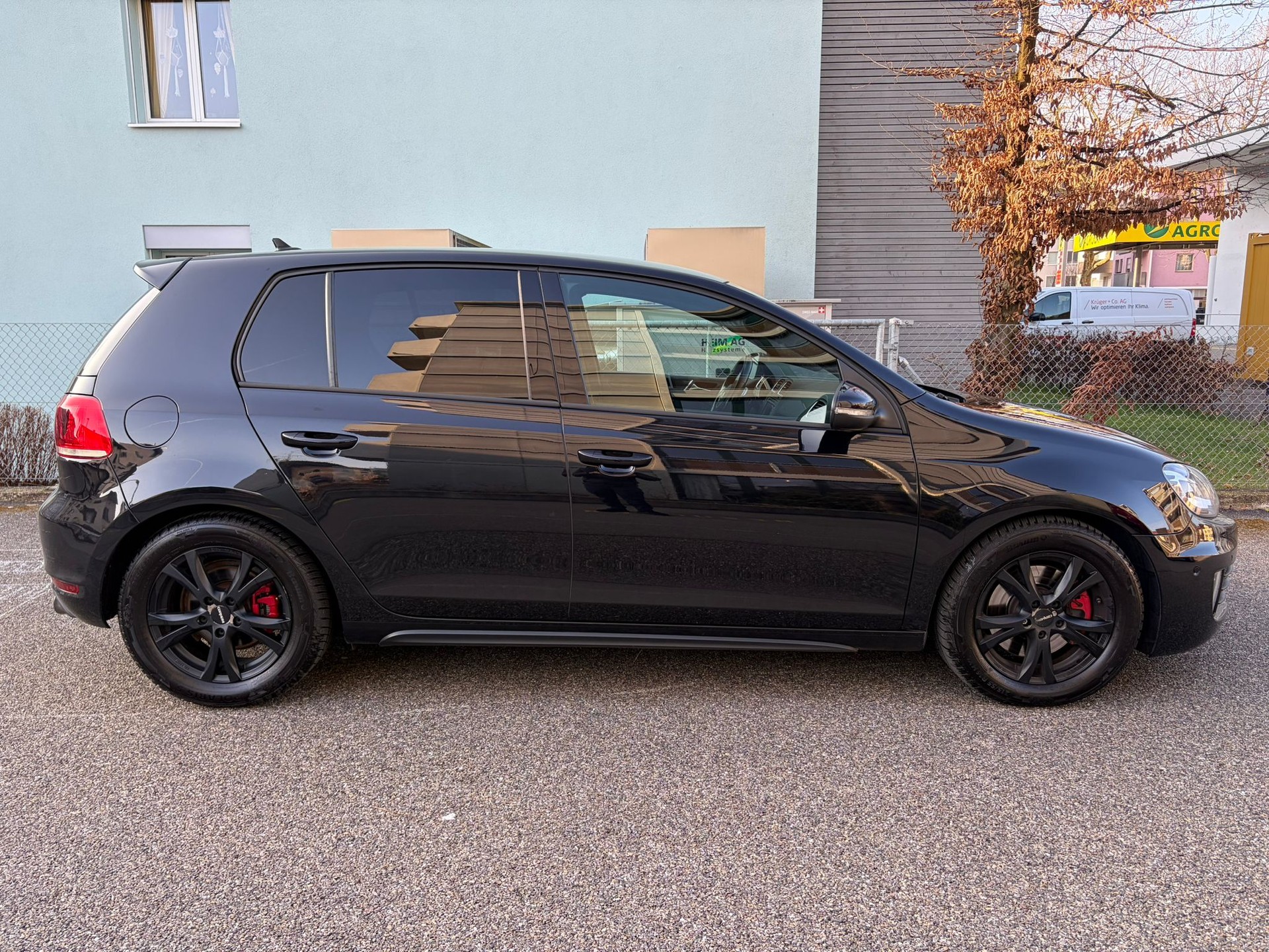 VW Golf 2.0 TSI GTI-showroom-element-1