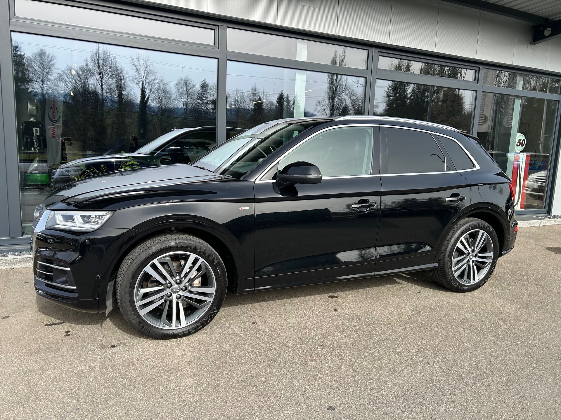 AUDI Q5 3.0 TDI sport quattro tiptronic-image-2