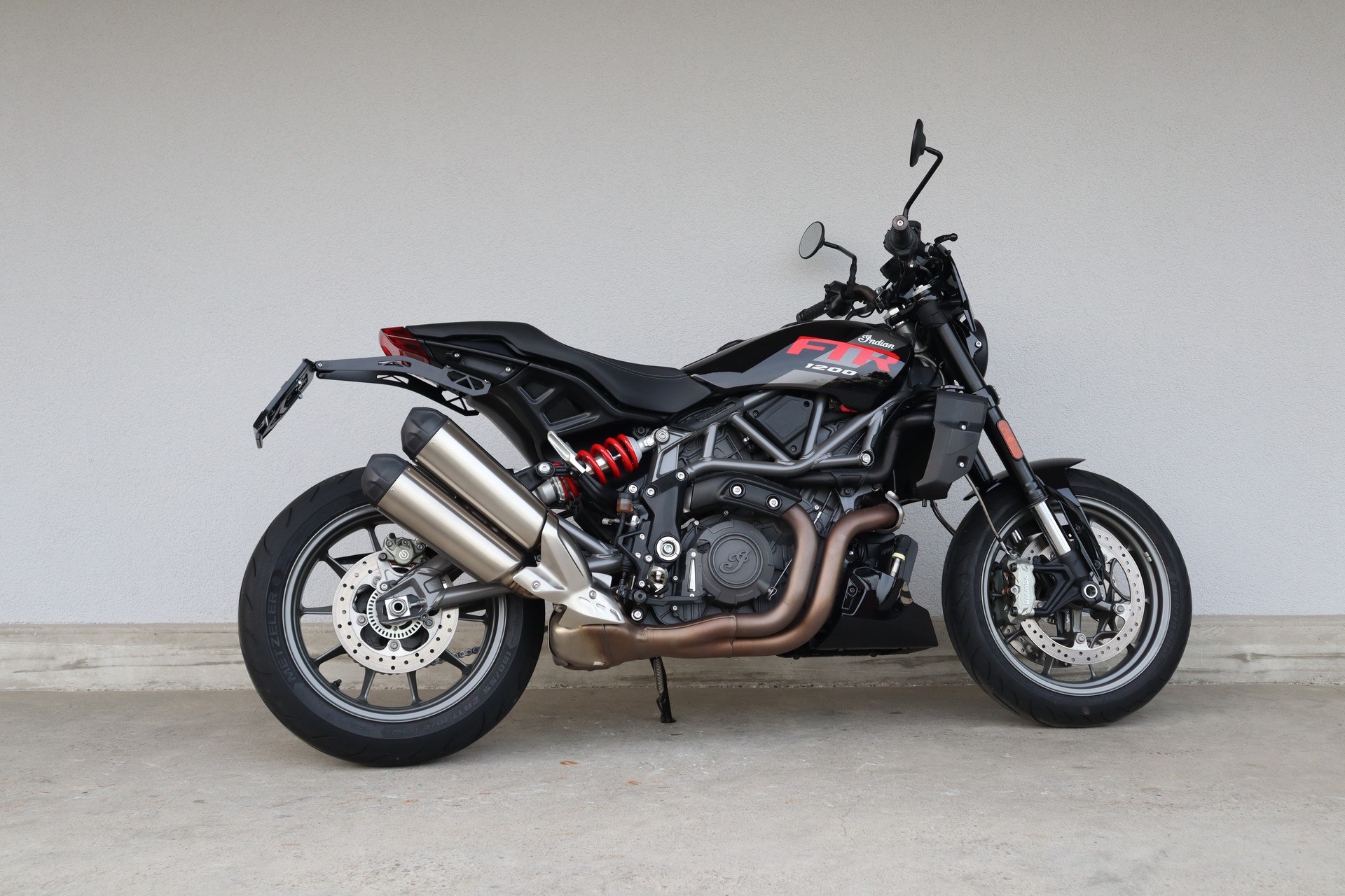 INDIAN FTR 1200 Sport-showroom-element-2