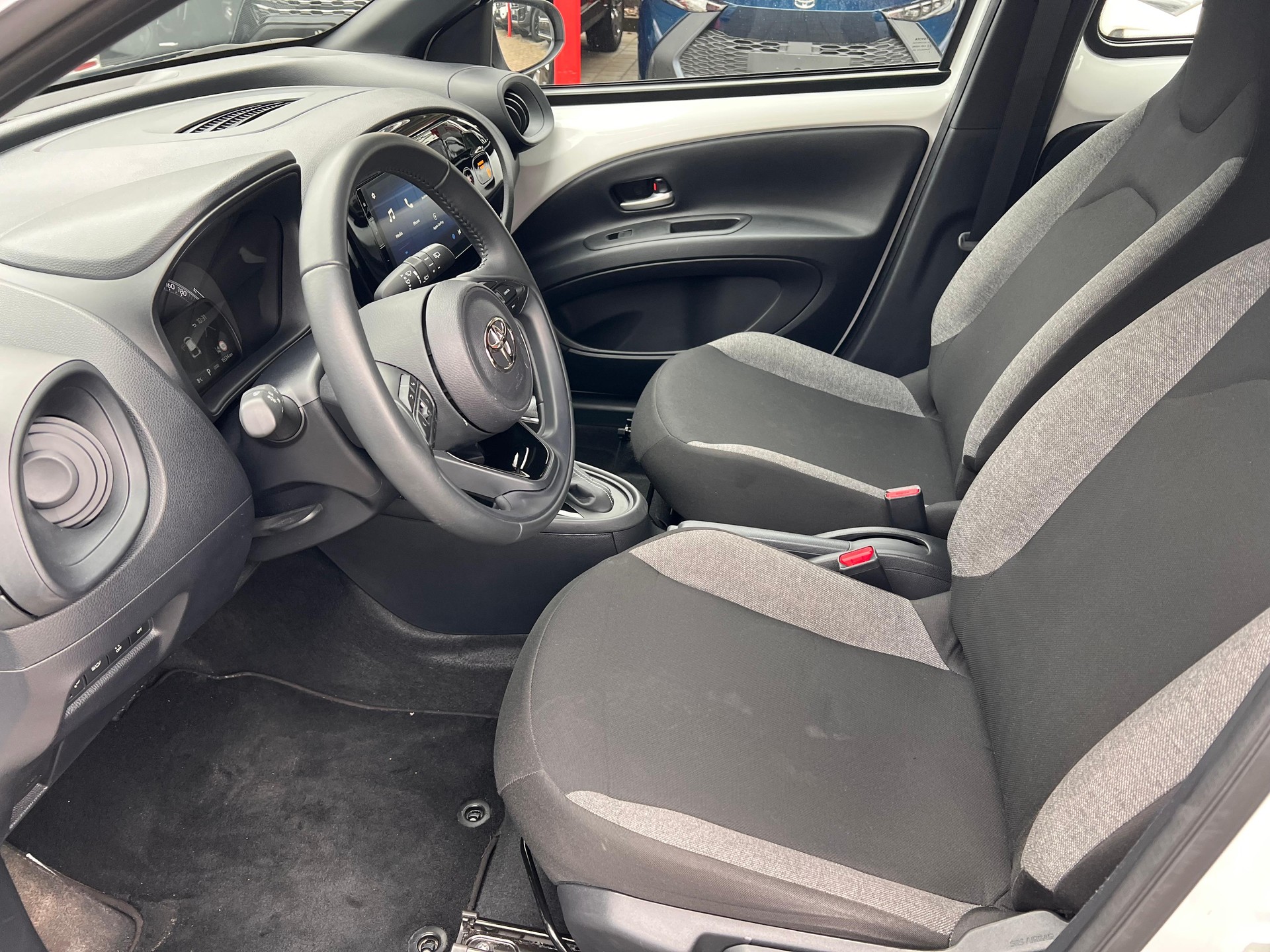 TOYOTA Aygo X 1.0 VVT-i Comfort-image-8