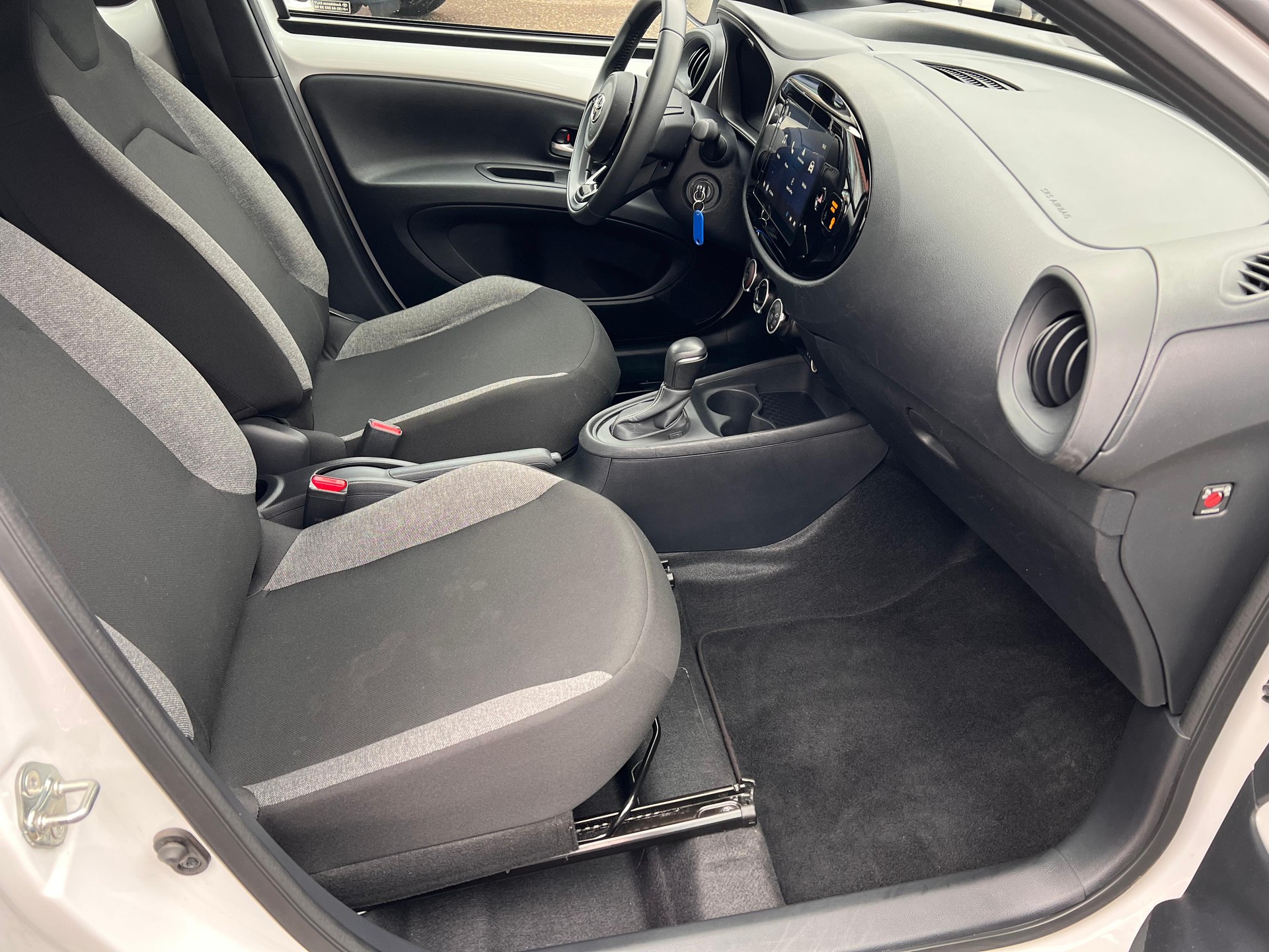 TOYOTA Aygo X 1.0 VVT-i Comfort-image-12