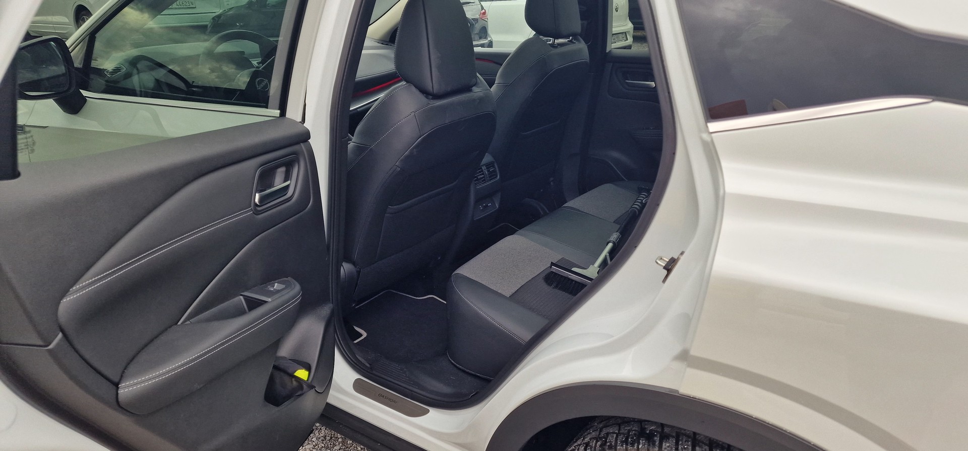 NISSAN Qashqai 1.3 DIG-T MHEV N-Connecta Xtronic 4x4-image-13