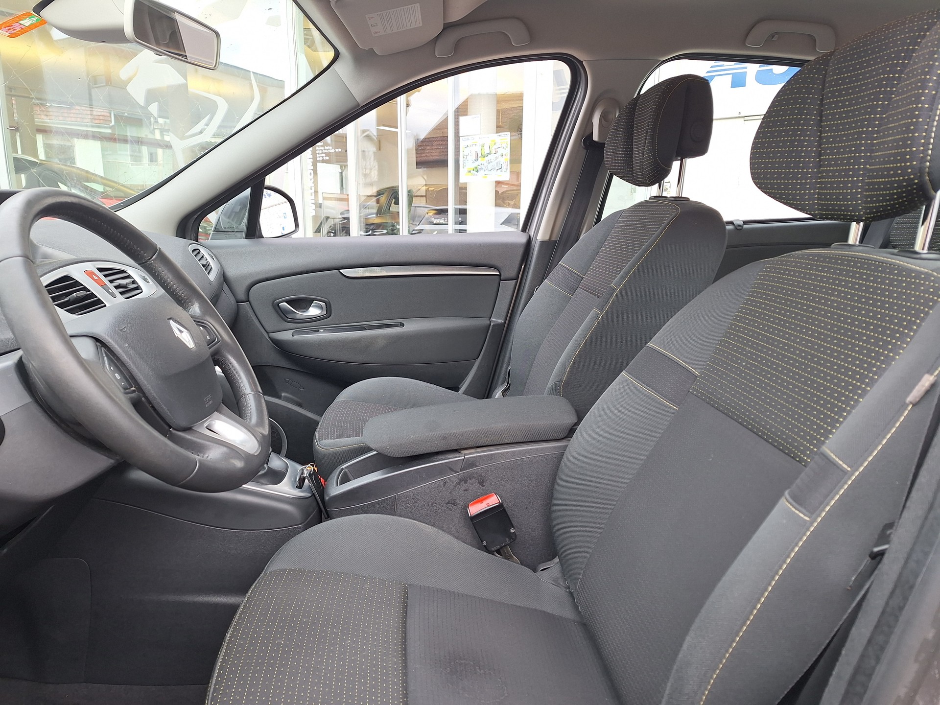 RENAULT Scénic 2.0 16V Dynam.-image-8