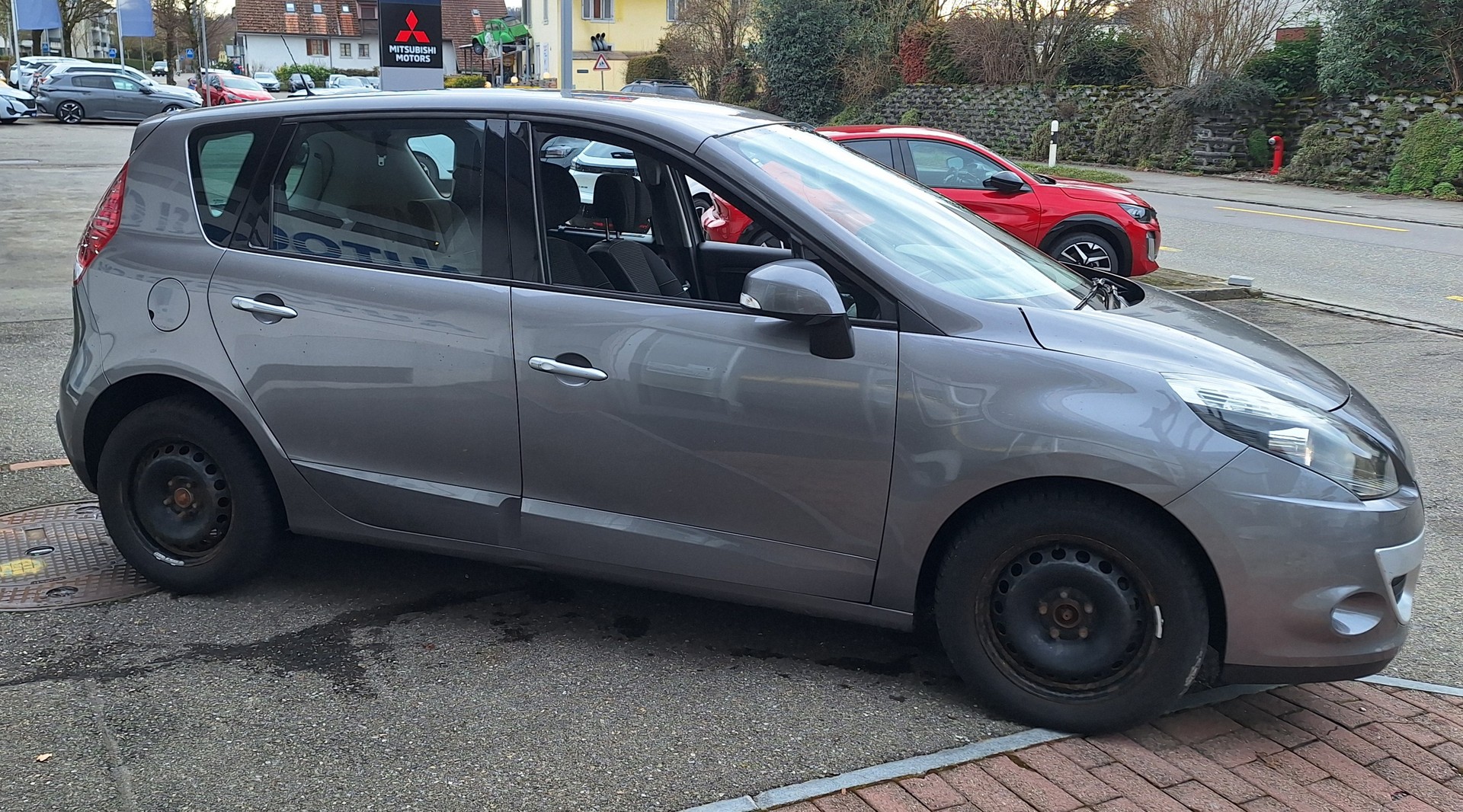 RENAULT Scénic 2.0 16V Dynam.-image-12