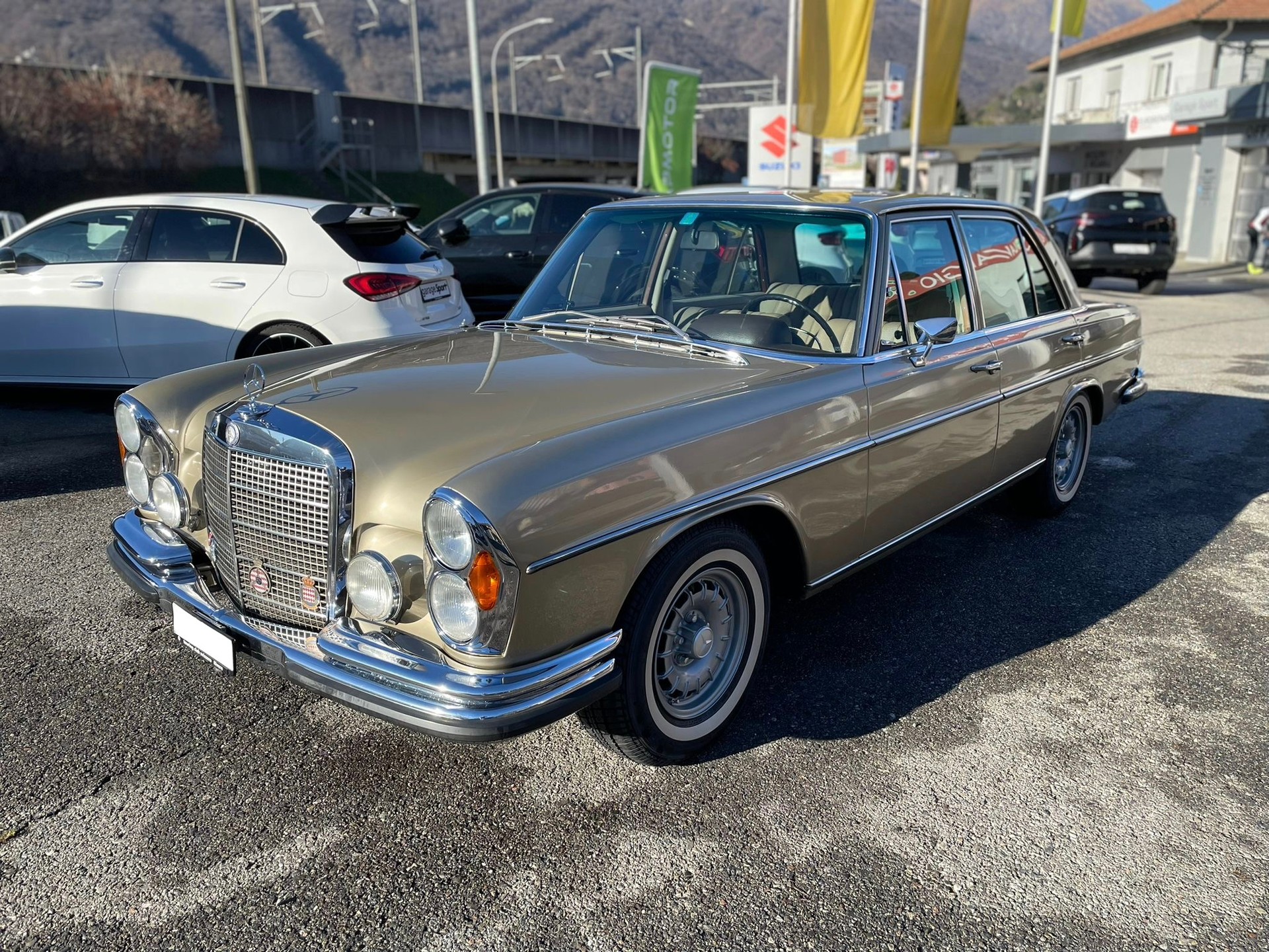 MERCEDES-BENZ 280 SE 3.5-image-5