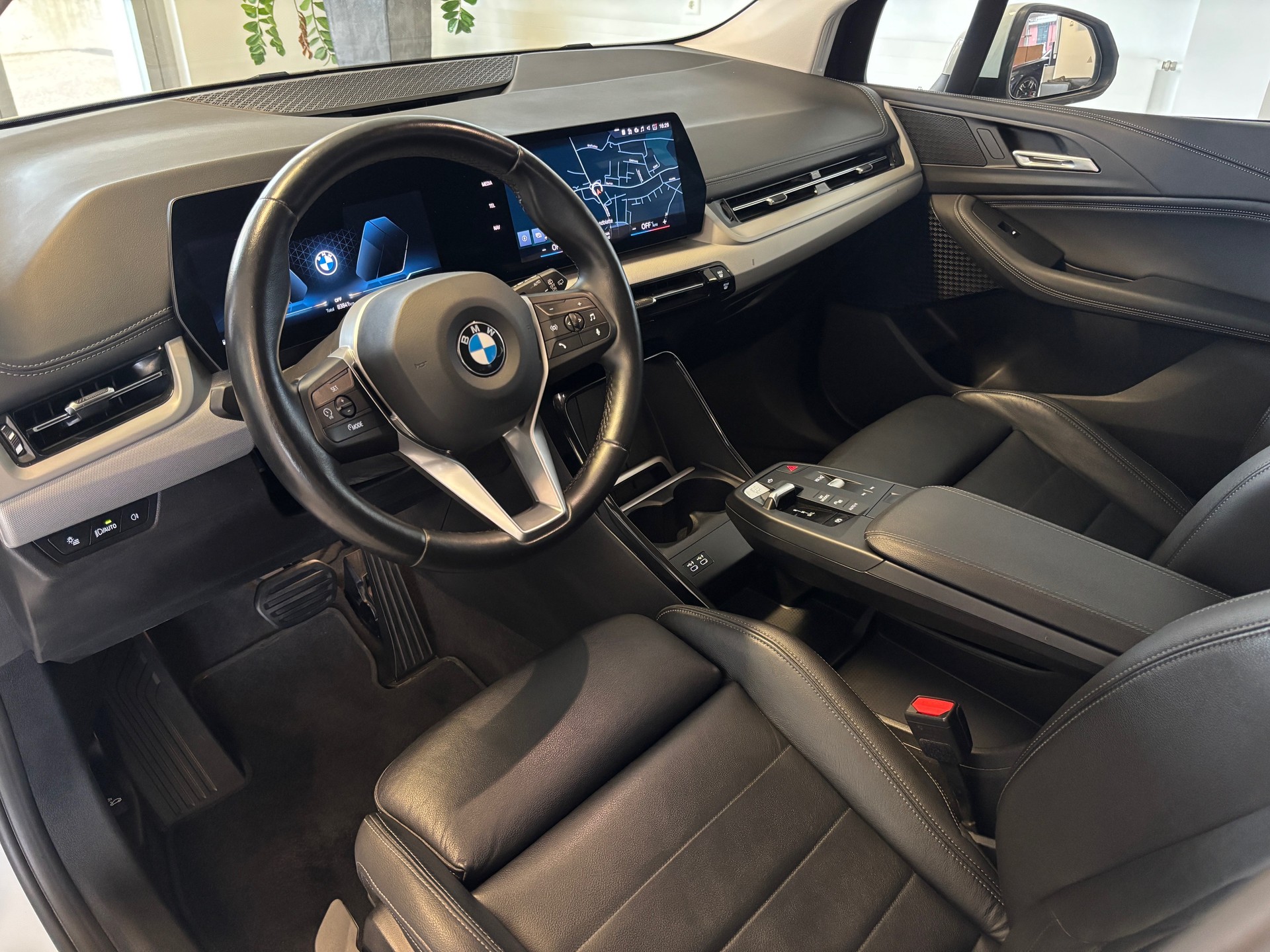 BMW 218d Active Tourer DKG-image-4