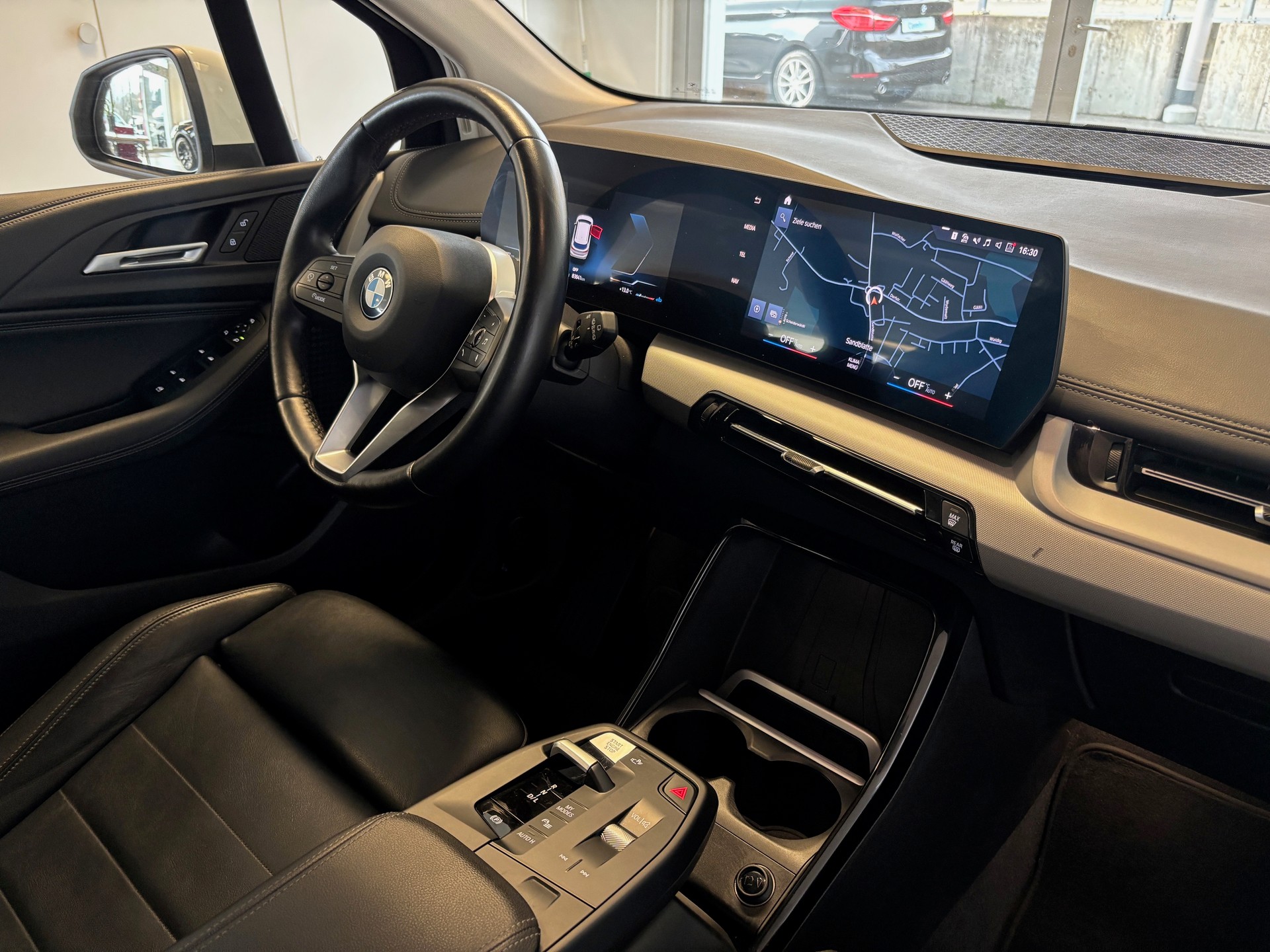 BMW 218d Active Tourer DKG-image-8