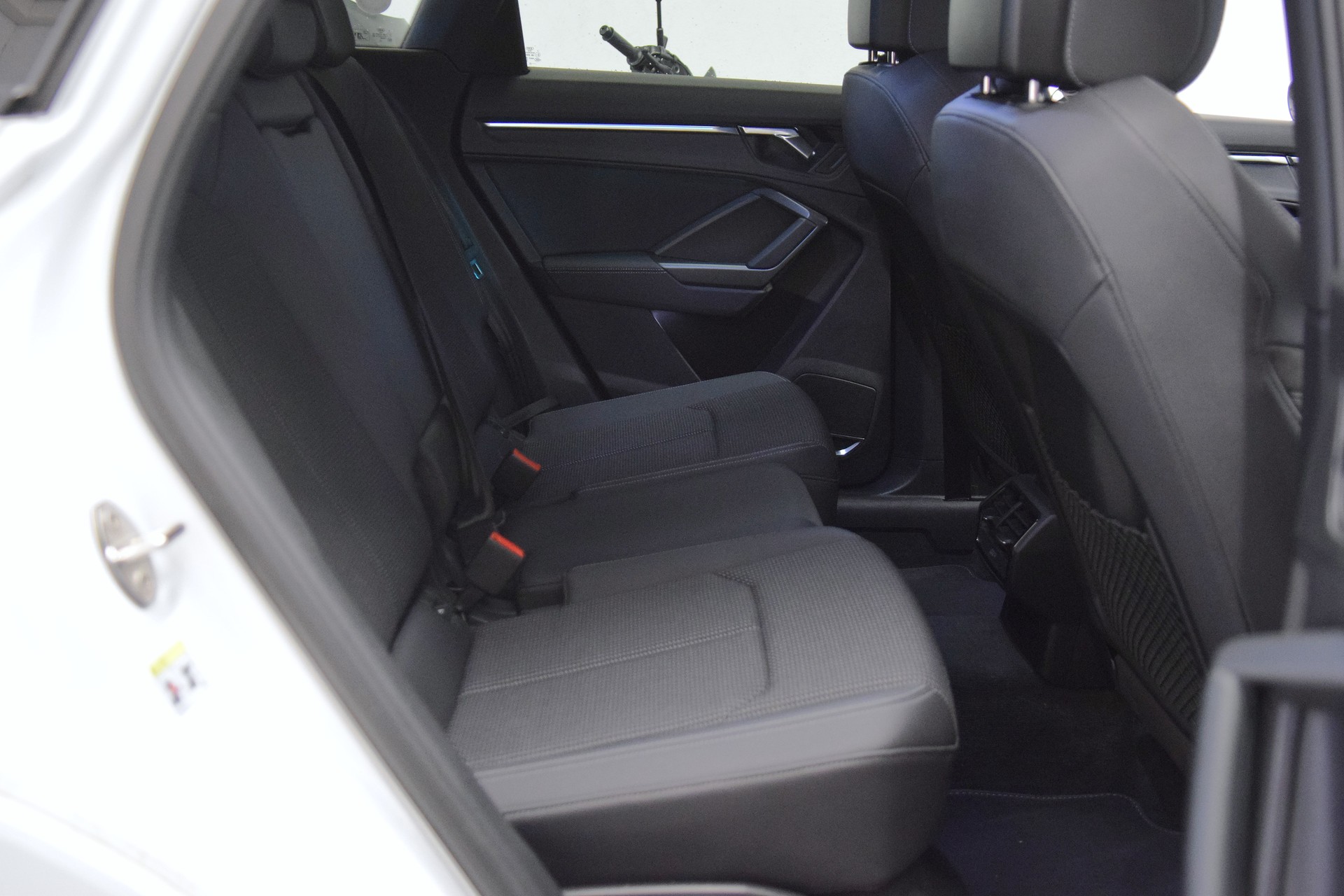 AUDI Q3 45 TFSI S line quattro S-tronic-image-10