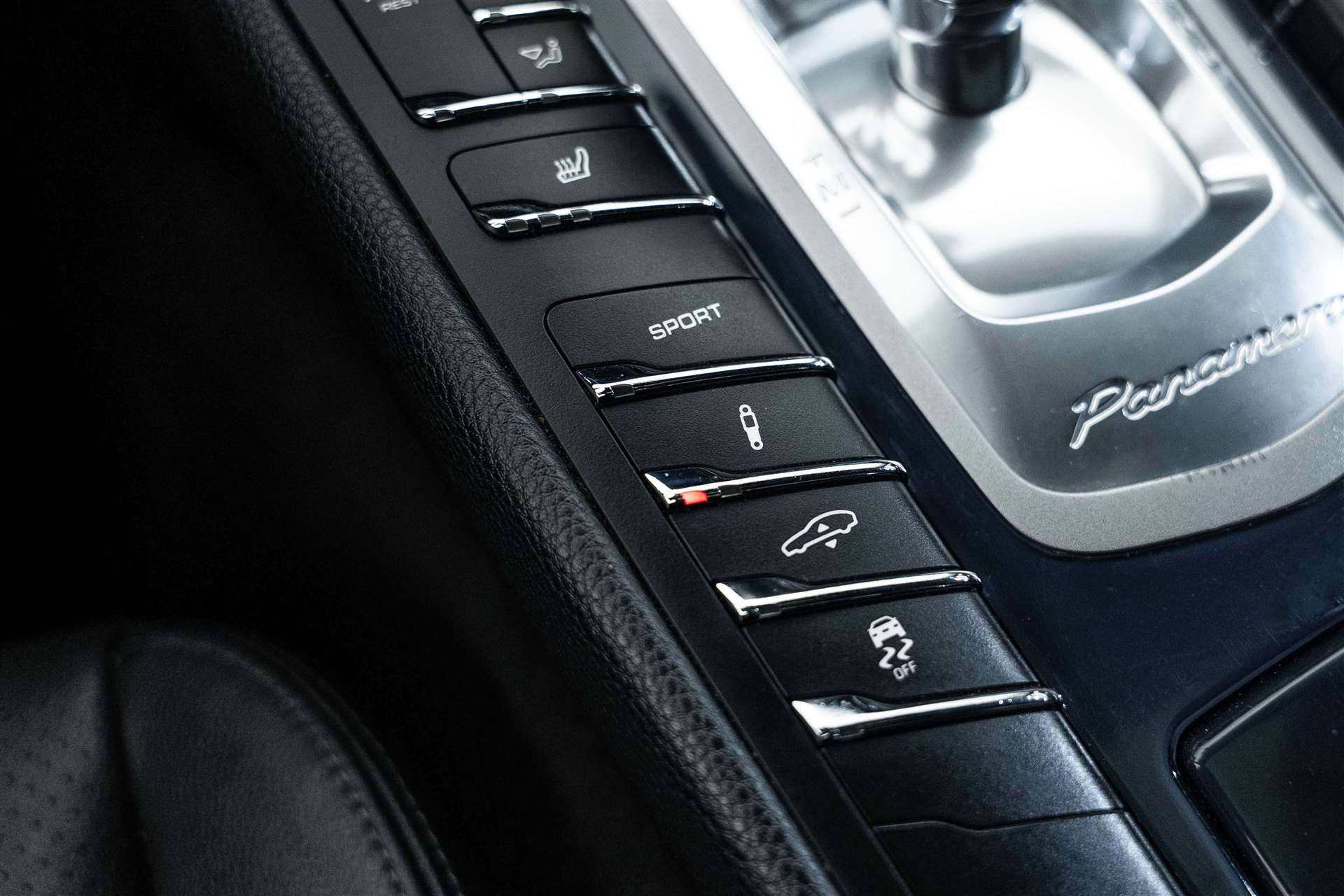 PORSCHE Panamera 4 310PS-image-25