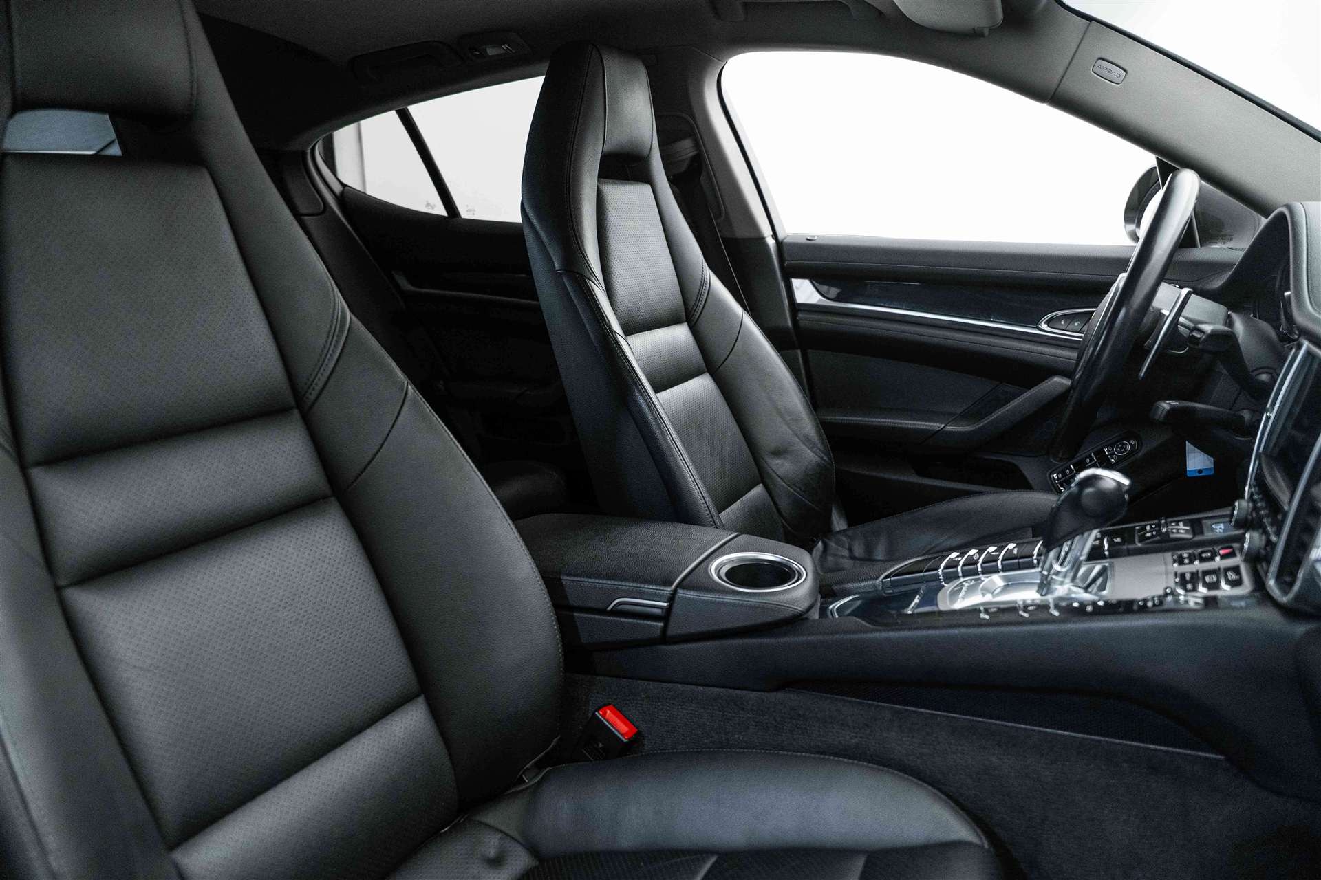 PORSCHE Panamera 4 310PS-image-10