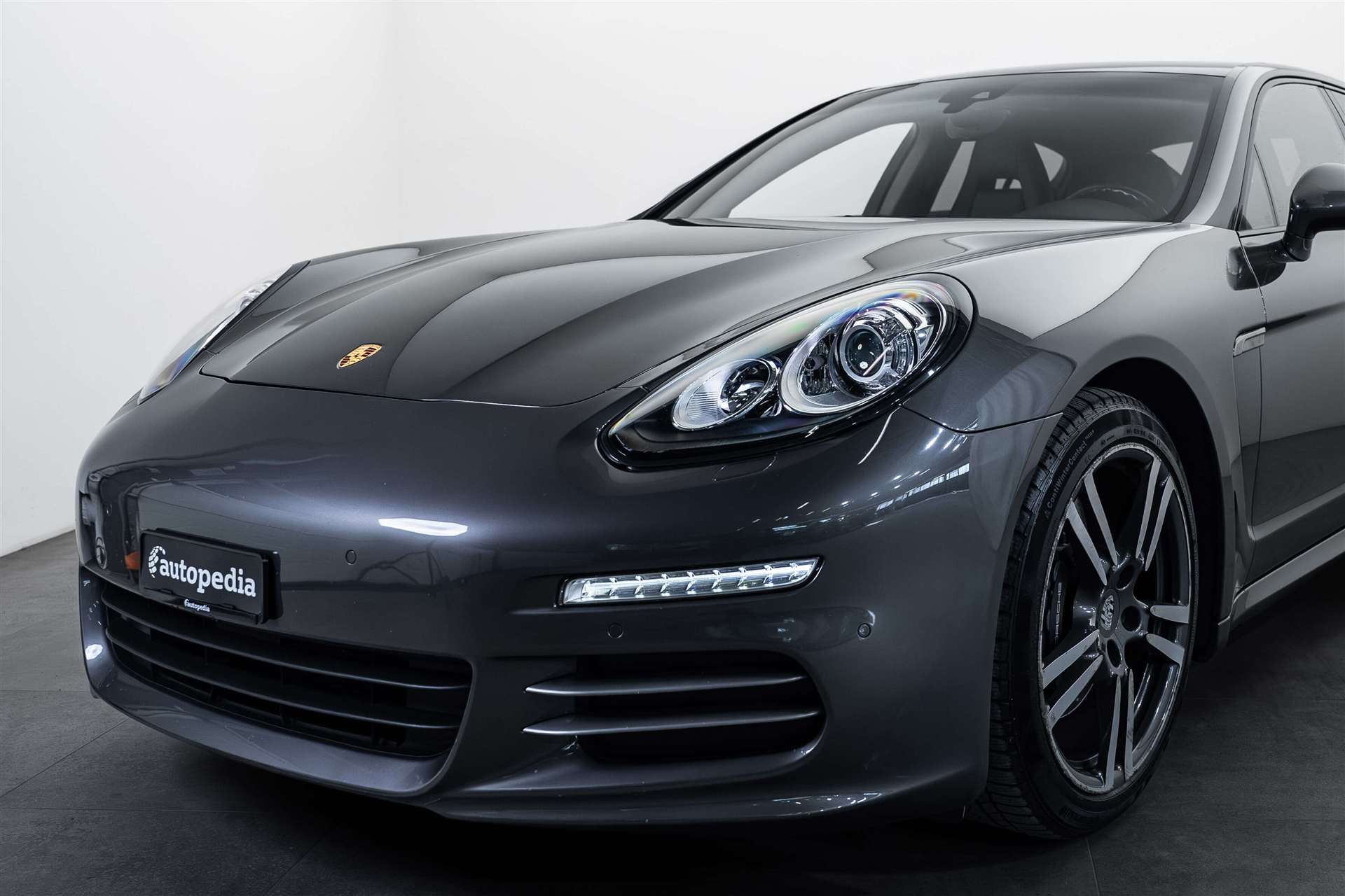 PORSCHE Panamera 4 310PS-showroom-element-1