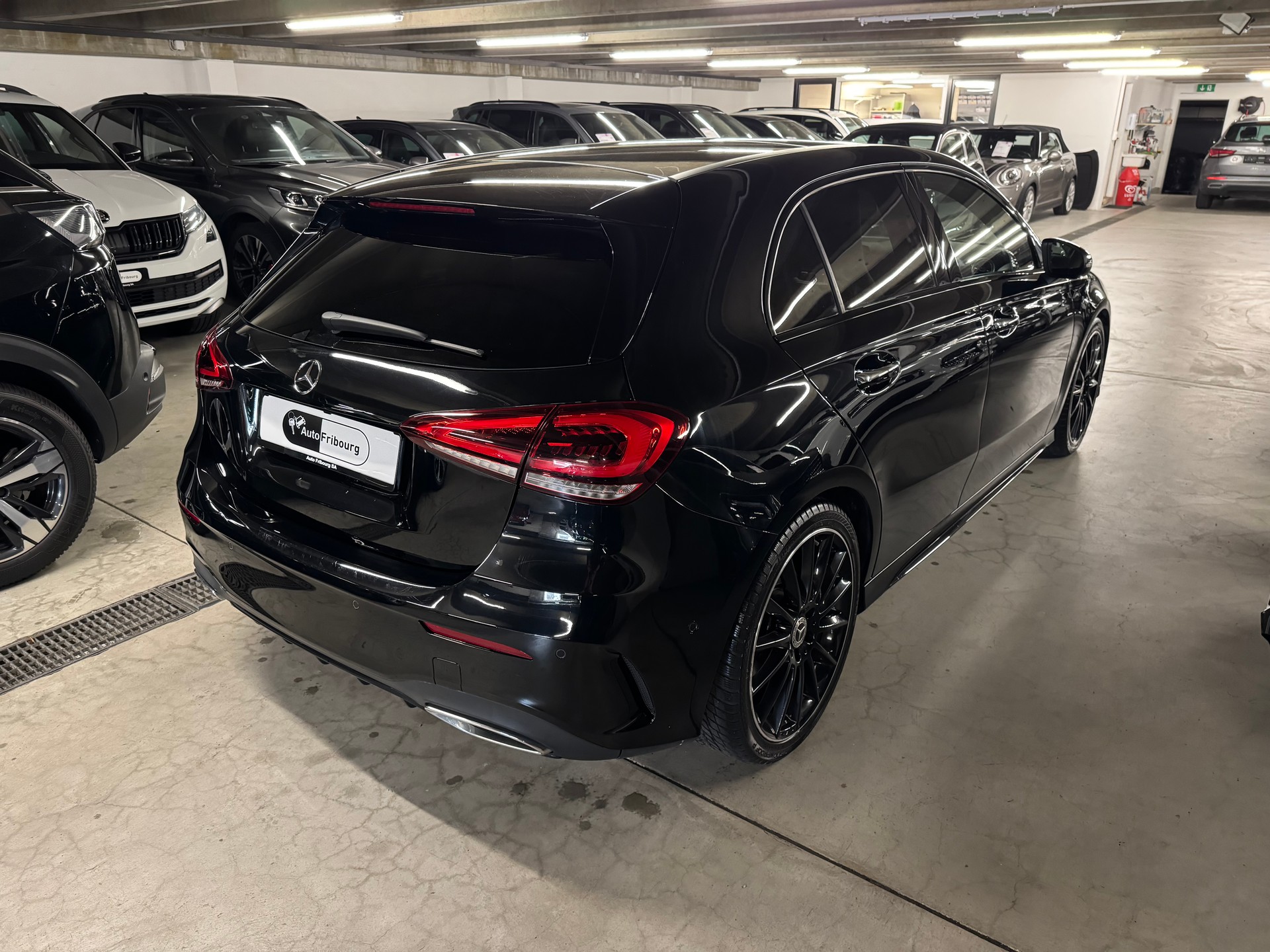 MERCEDES-BENZ A 200 4Matic AMG Line 8G-DCT-showroom-element-1