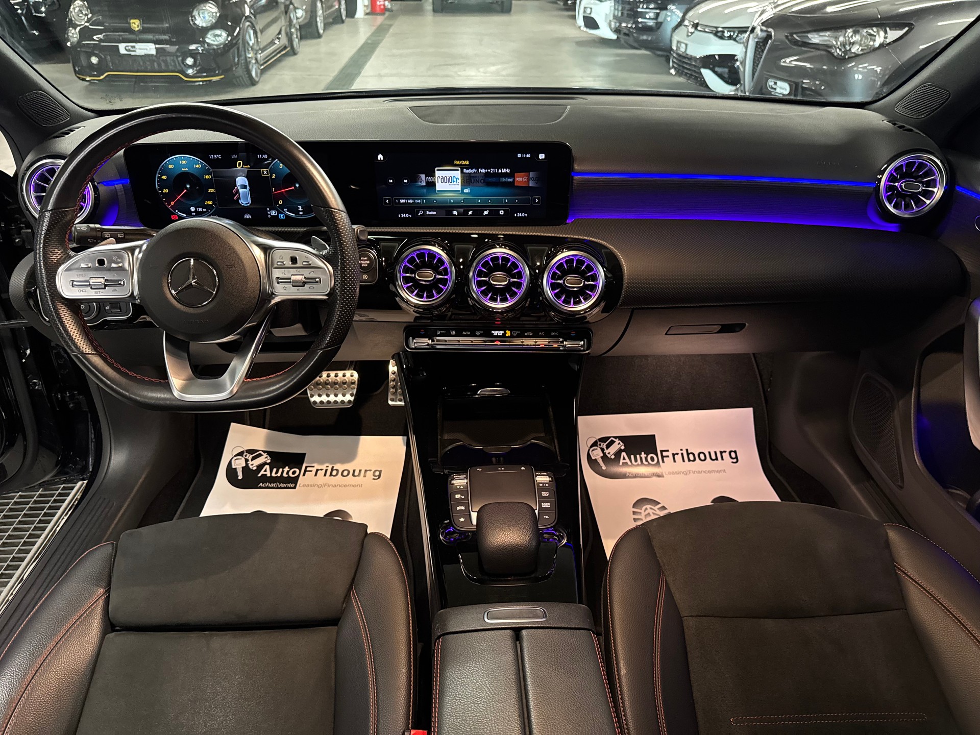 MERCEDES-BENZ A 200 4Matic AMG Line 8G-DCT-image-4